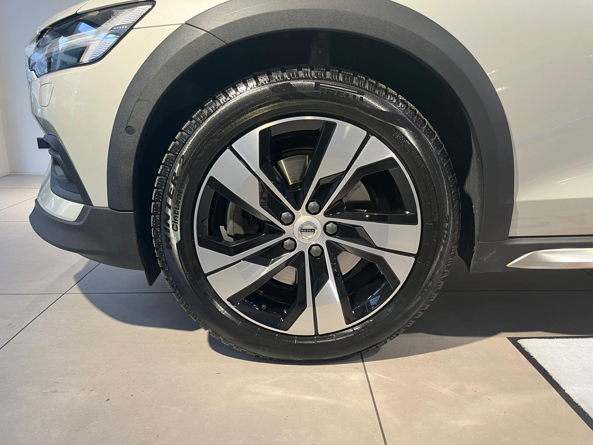 listing desktop thumbnail image 17