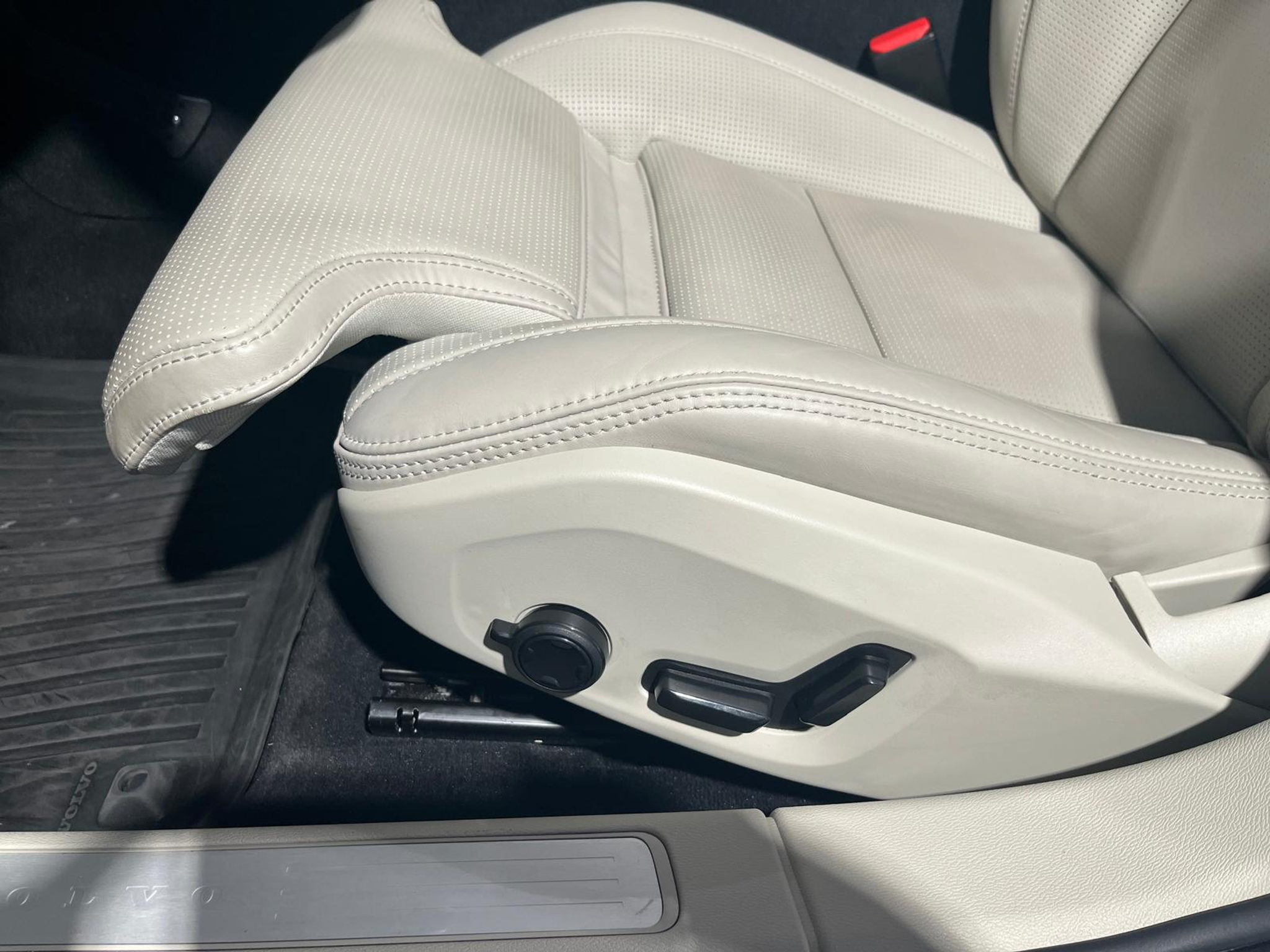 listing desktop thumbnail image 14