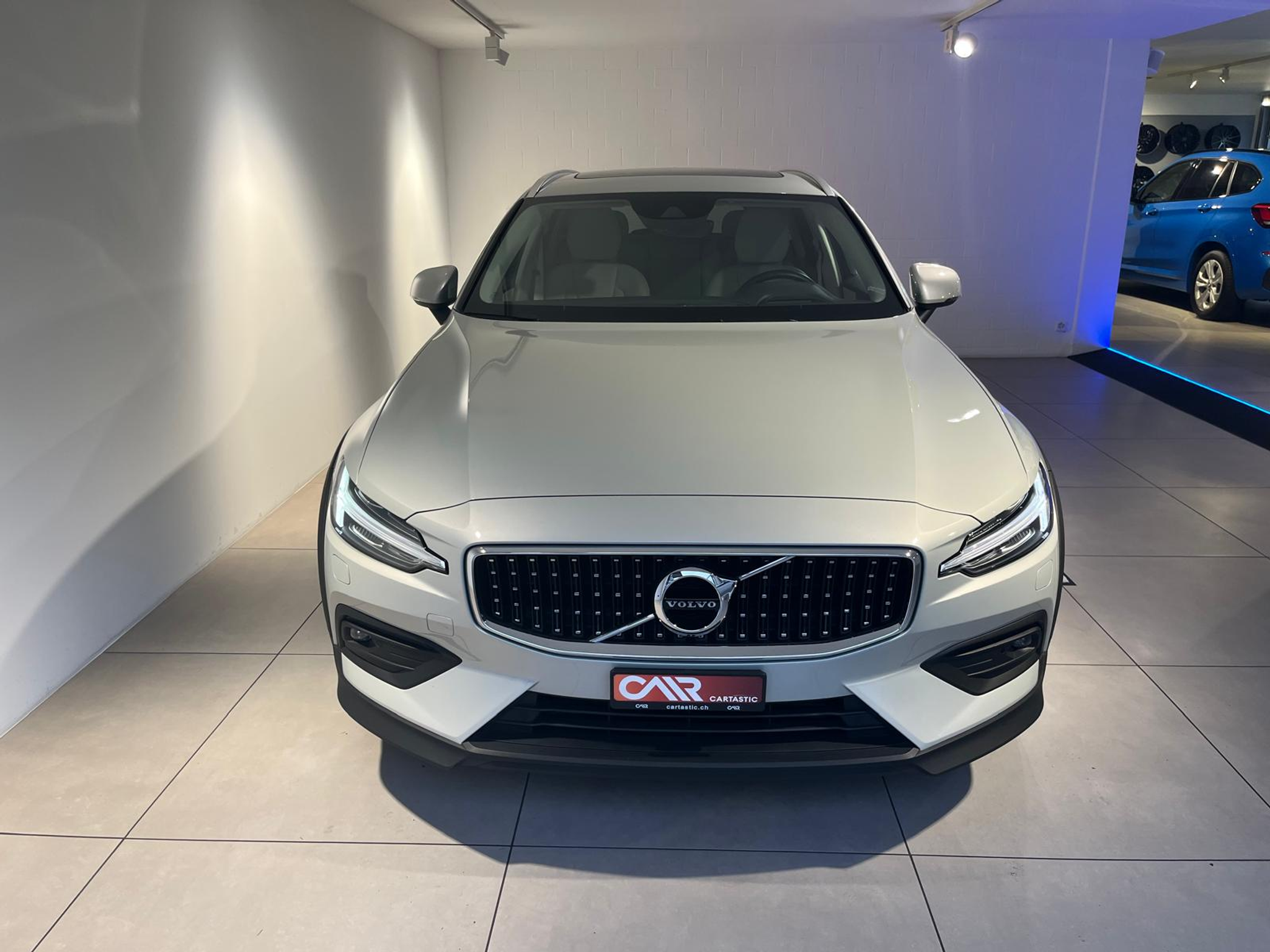 listing desktop thumbnail image 1