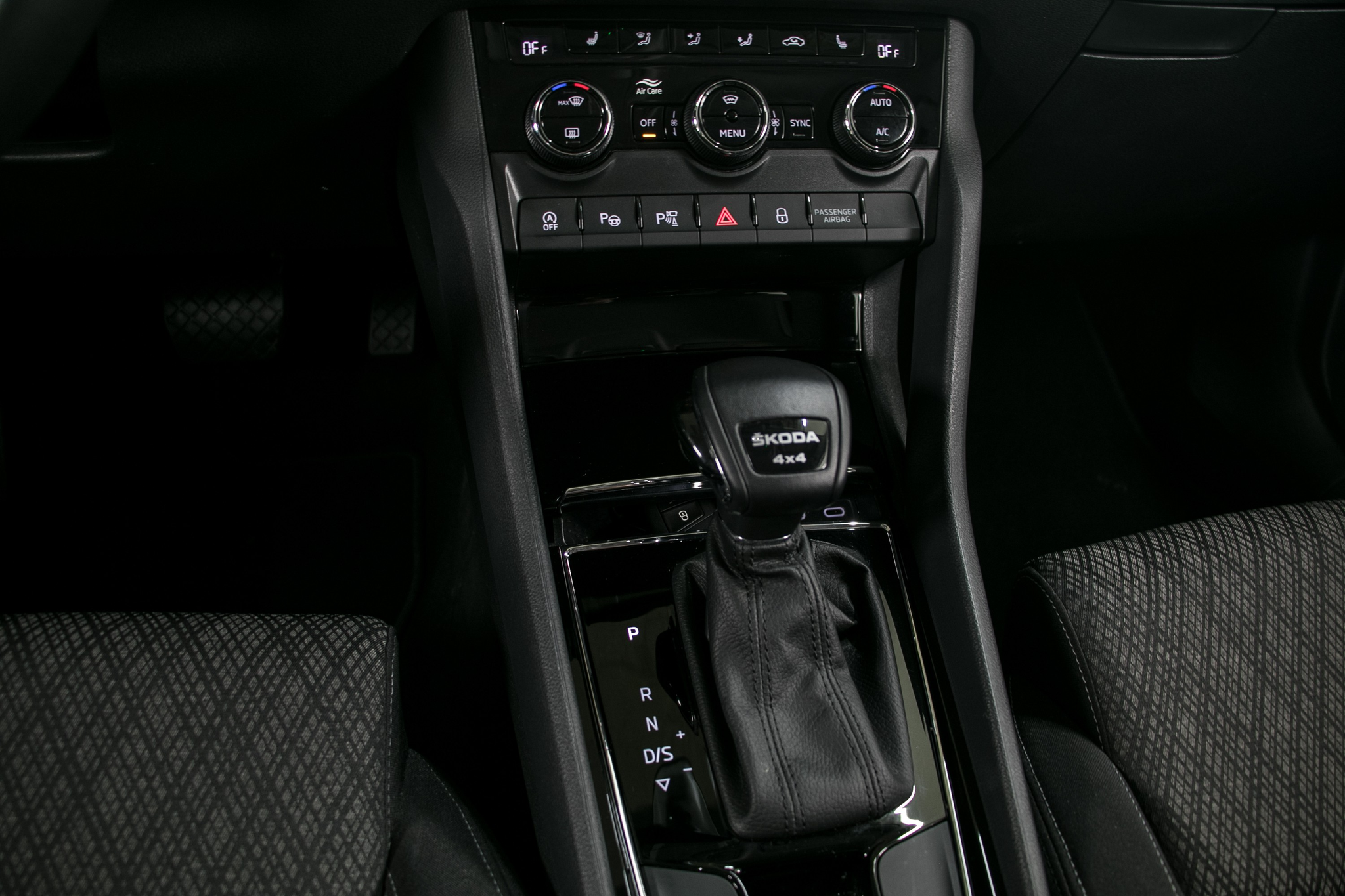 listing desktop thumbnail image 8