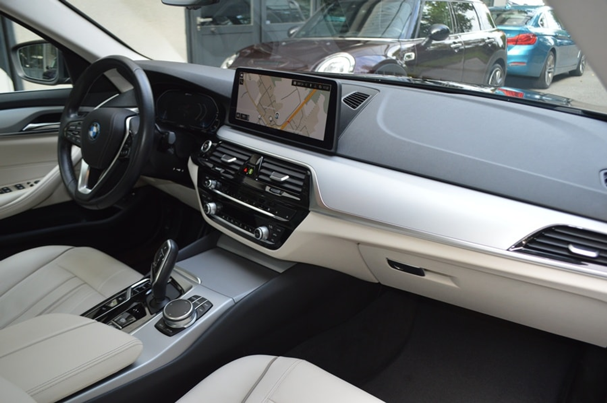 listing desktop thumbnail image 7