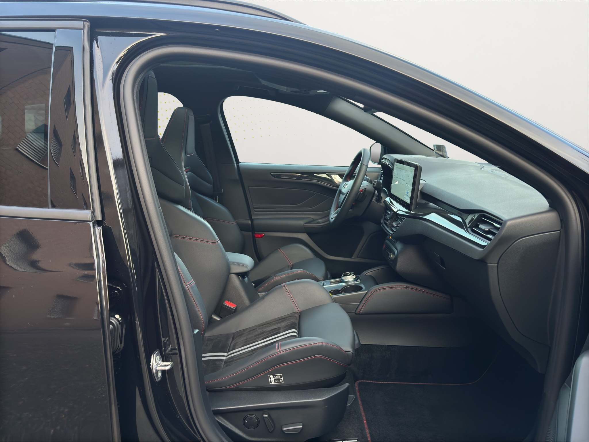 listing desktop thumbnail image 15