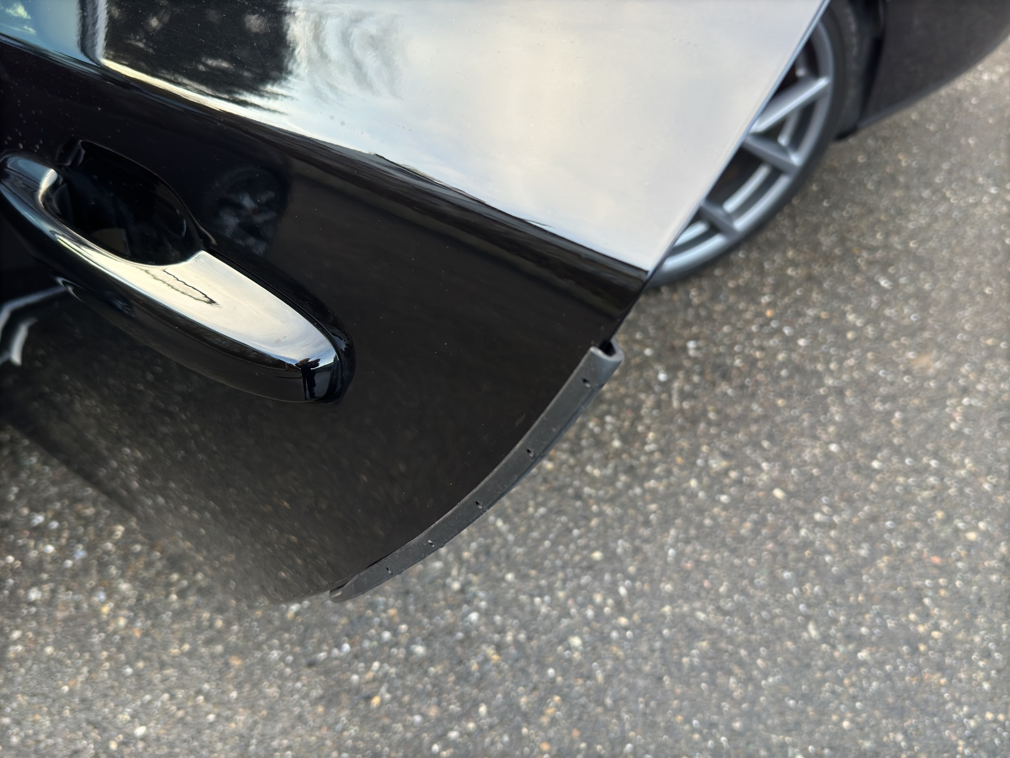 listing desktop thumbnail image 10