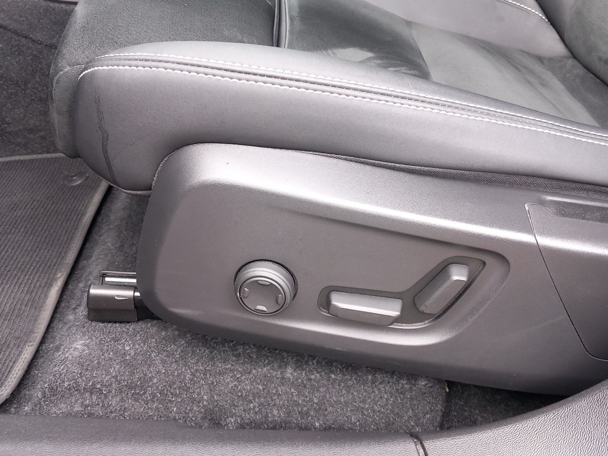 listing desktop thumbnail image 23