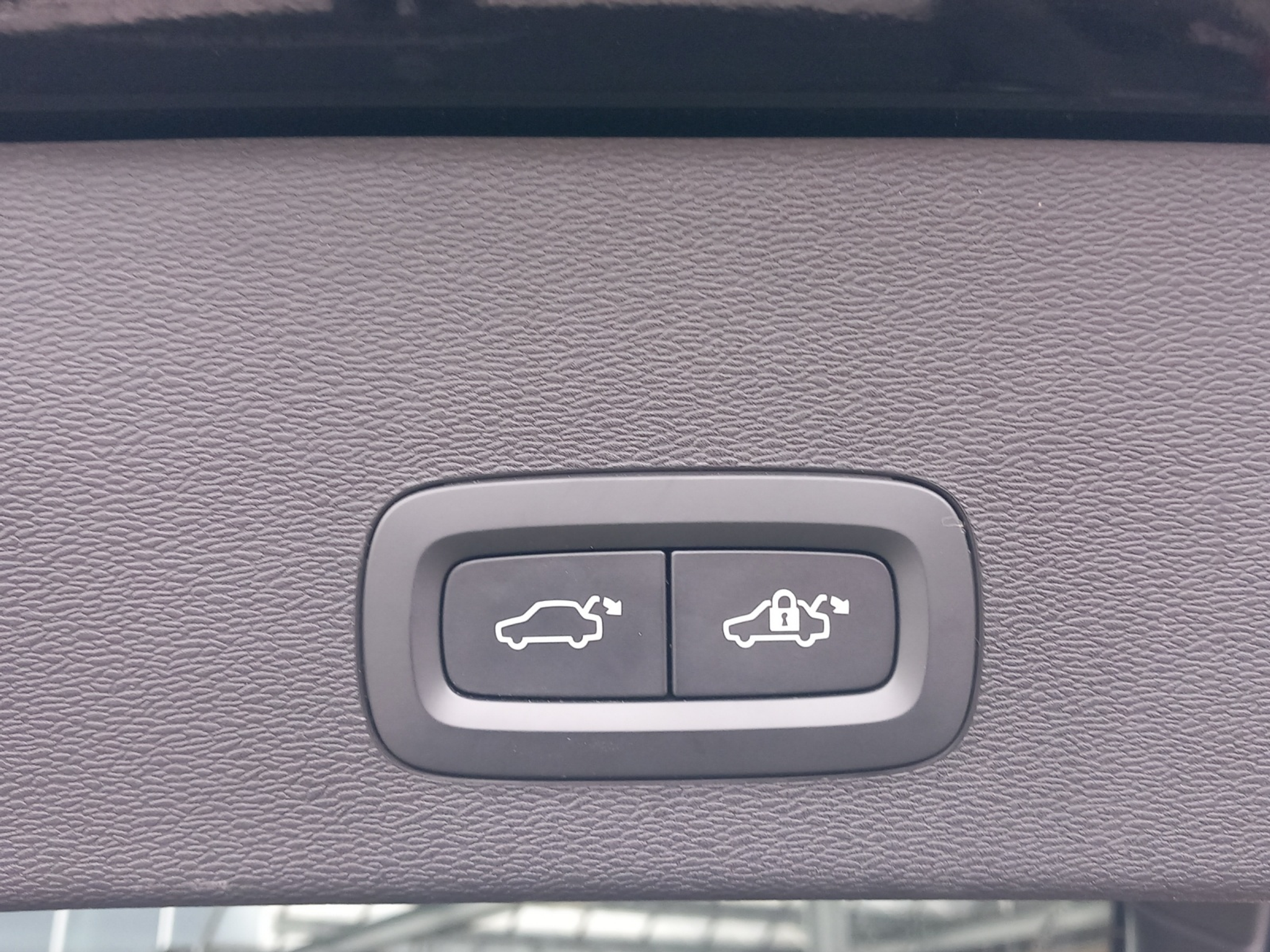 listing desktop thumbnail image 25