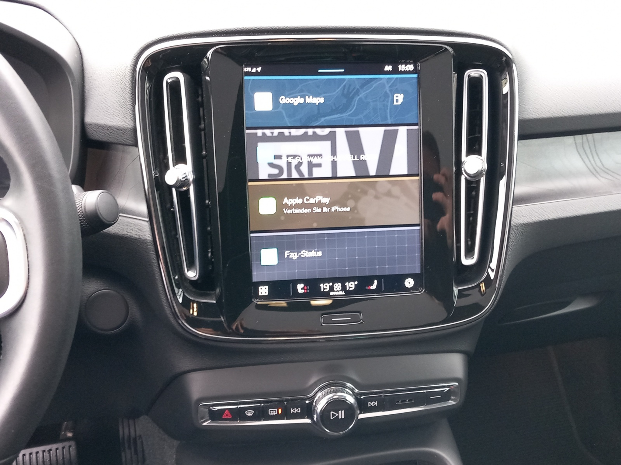 listing desktop thumbnail image 18