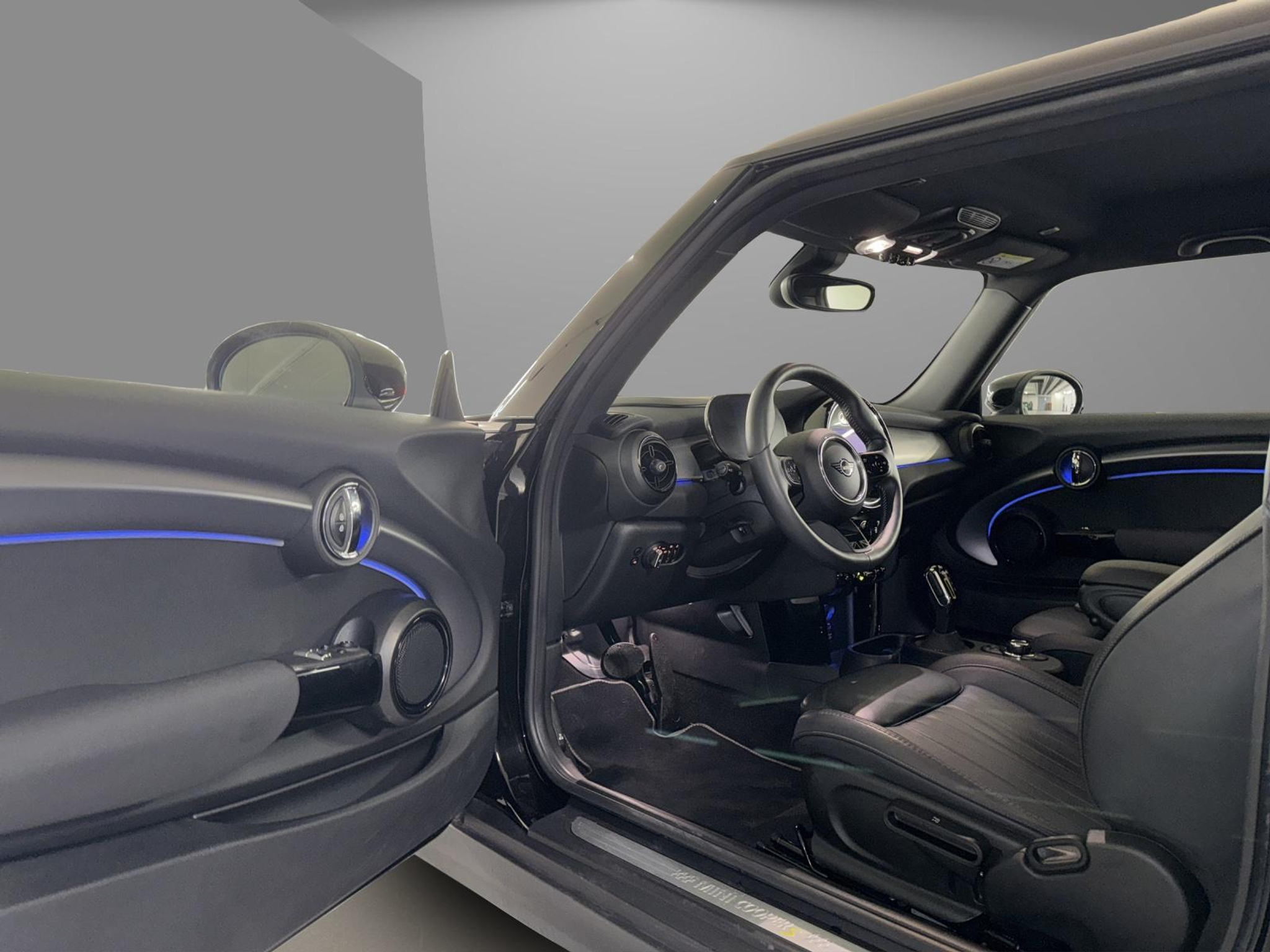 listing desktop thumbnail image 11