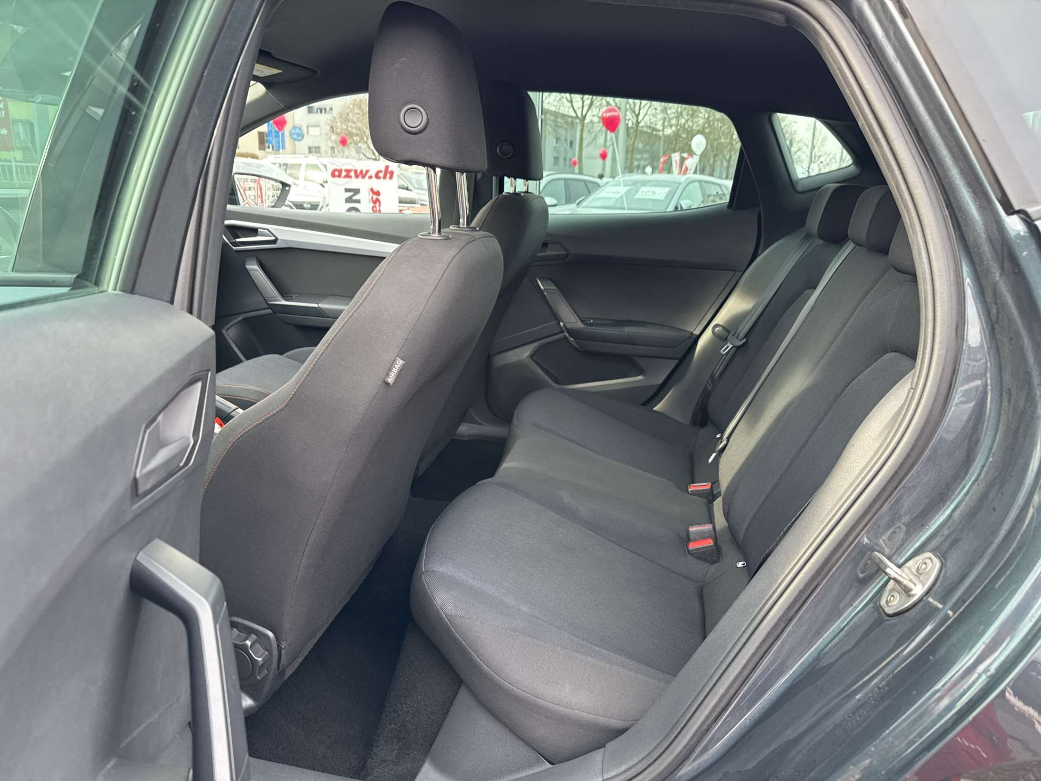 listing desktop thumbnail image 6