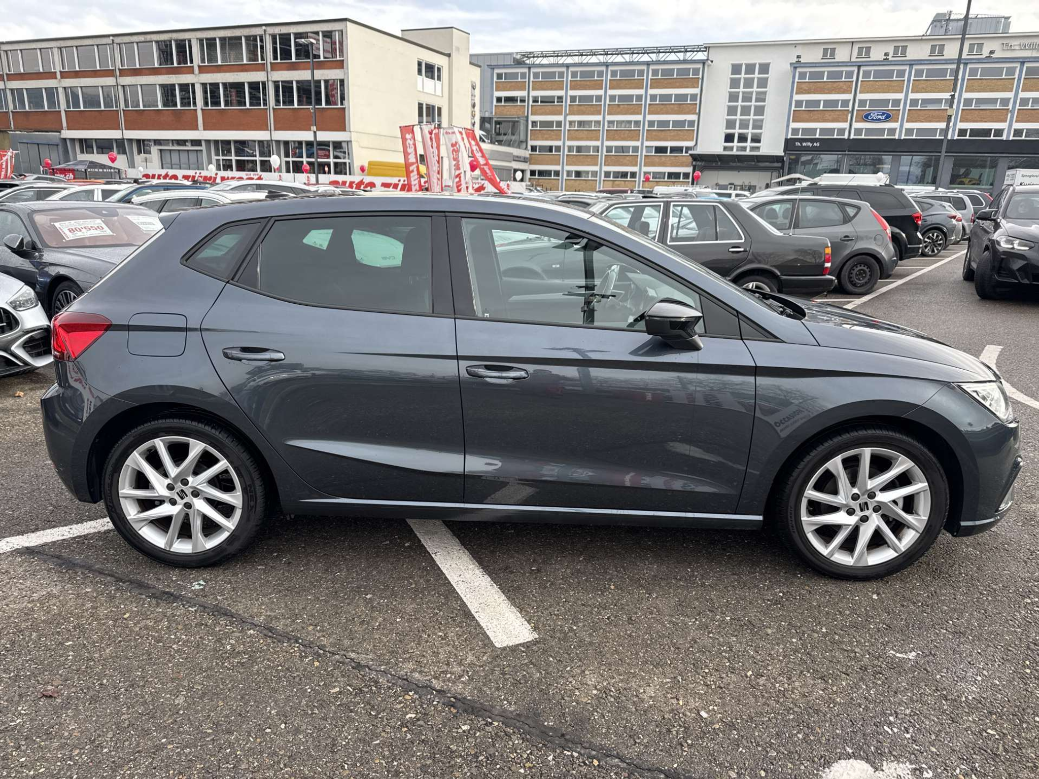 listing desktop thumbnail image 10