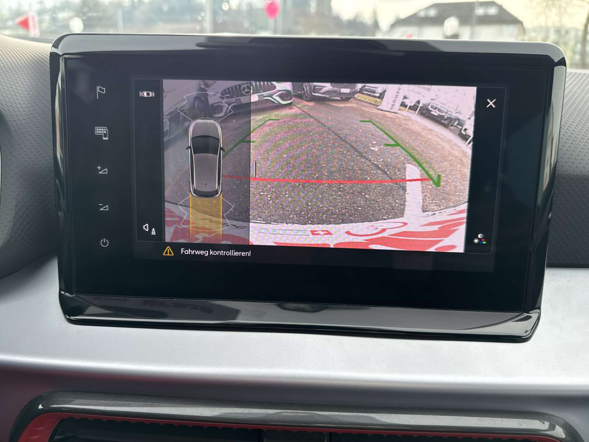 listing desktop thumbnail image 9