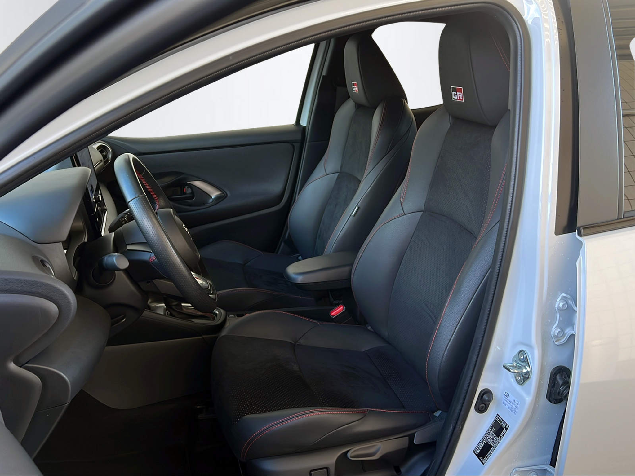 listing desktop thumbnail image 14