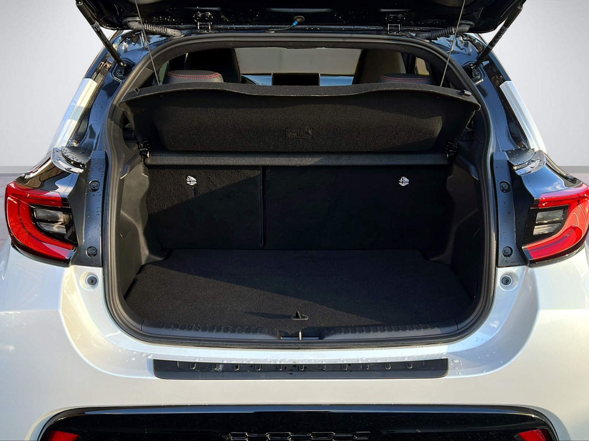 listing desktop thumbnail image 5