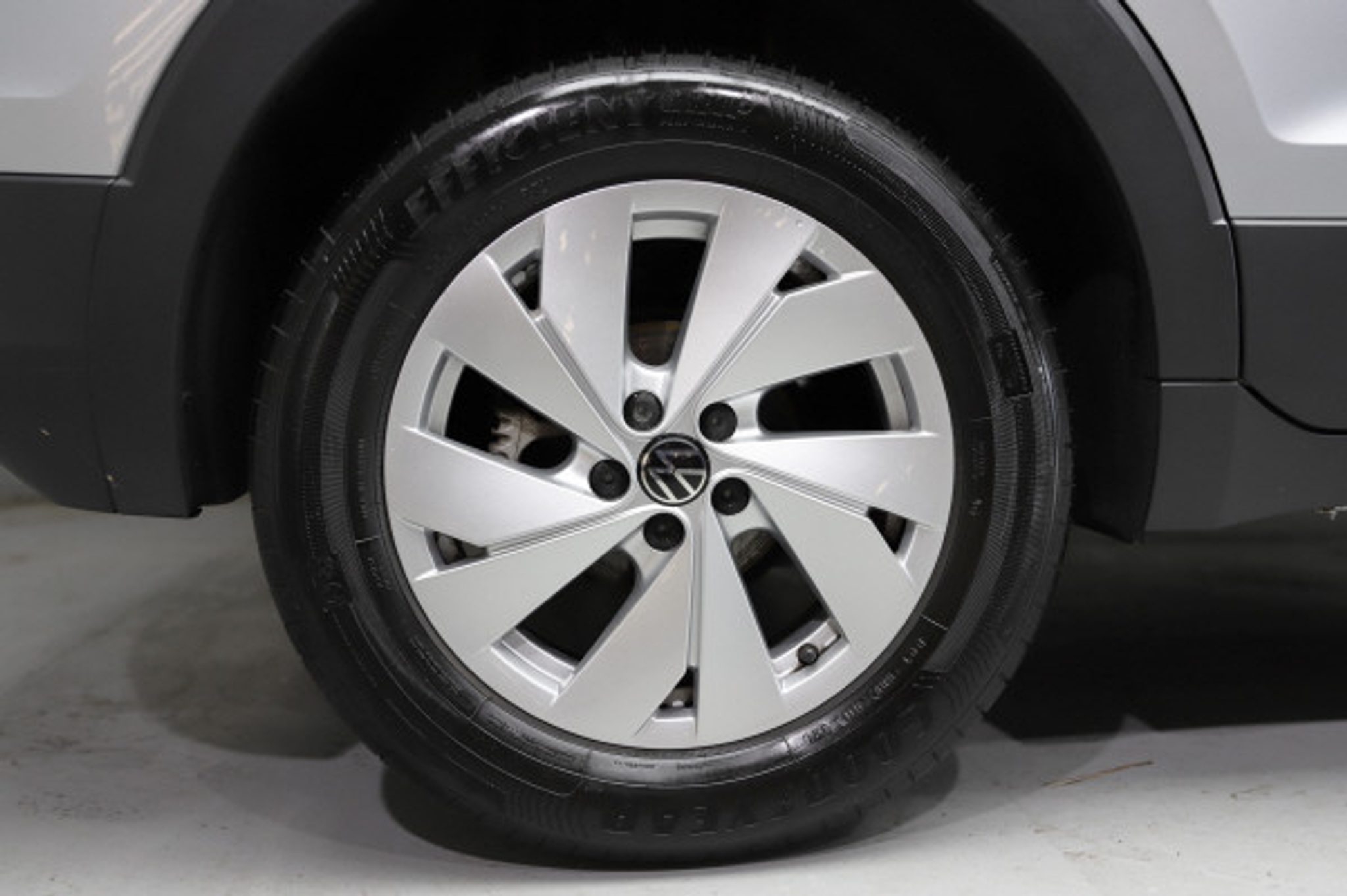 listing desktop thumbnail image 12