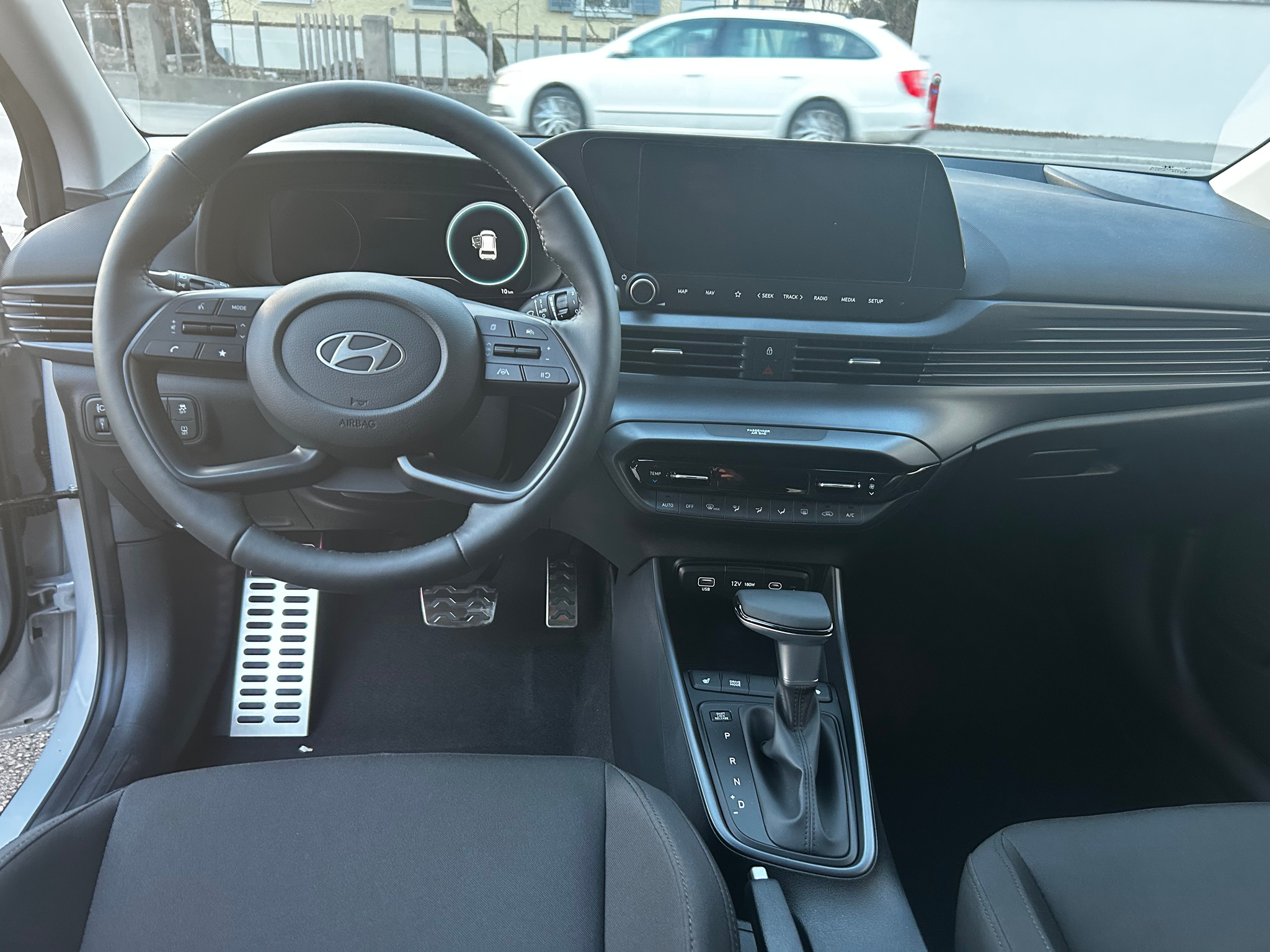 listing desktop thumbnail image 10