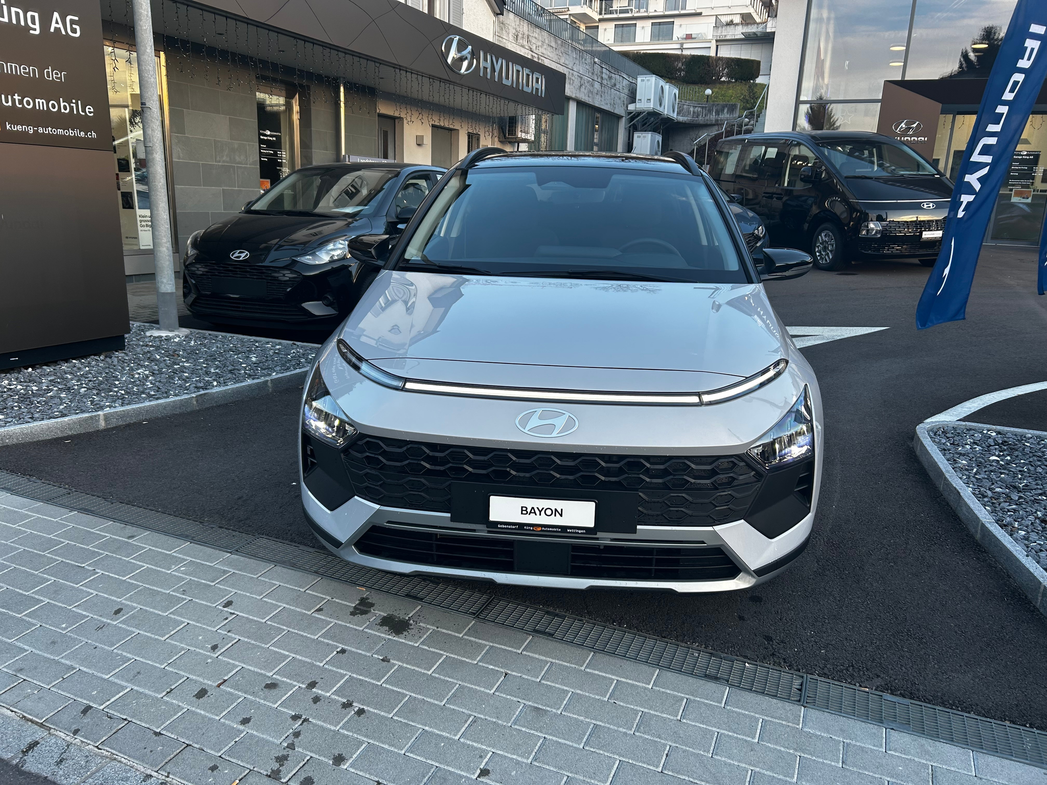 listing desktop thumbnail image 1