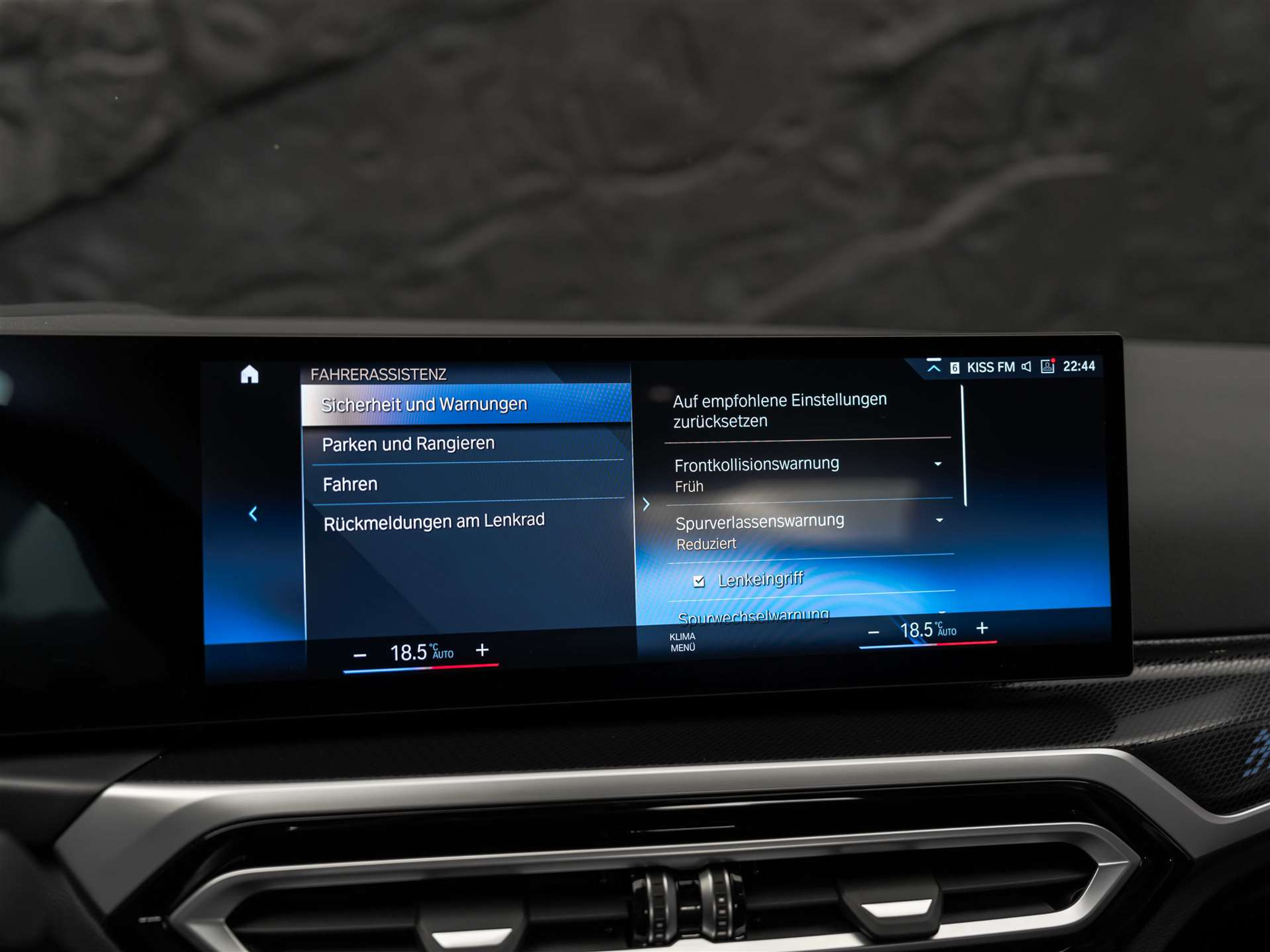 listing desktop thumbnail image 35