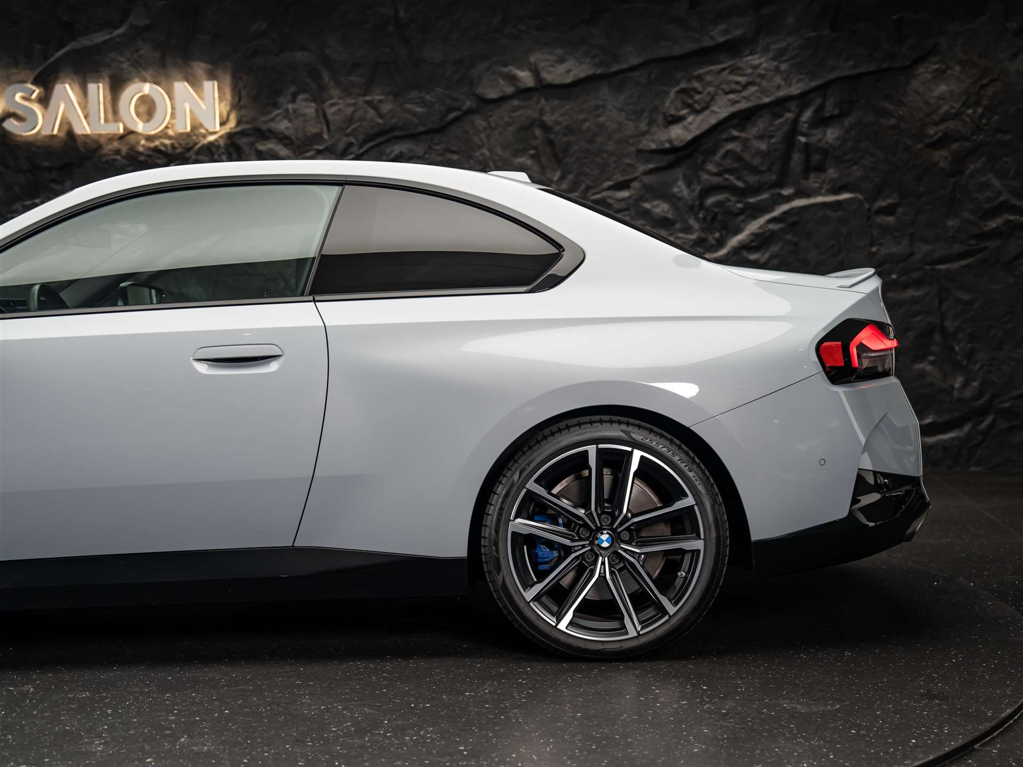 listing desktop thumbnail image 16