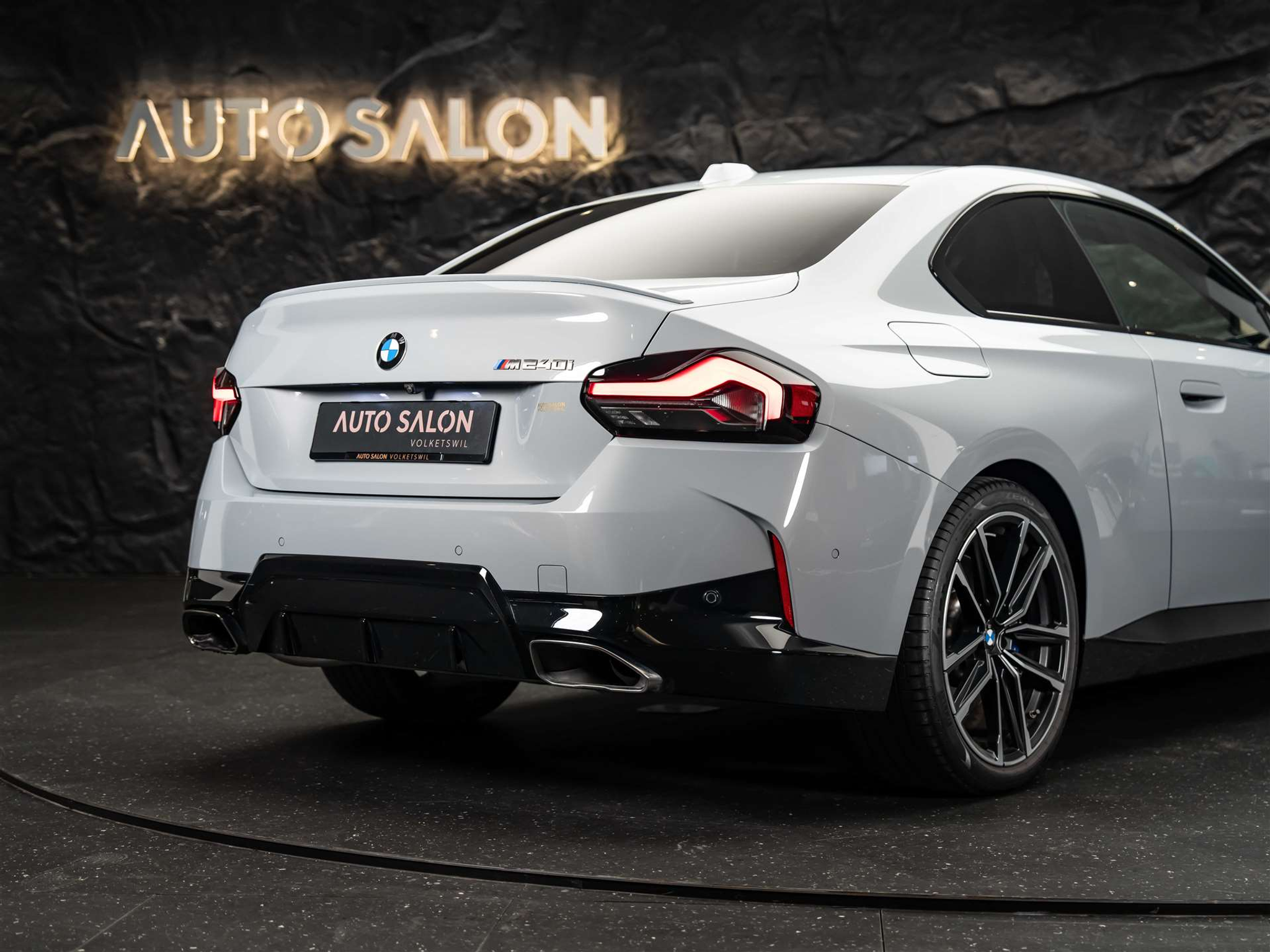 listing desktop thumbnail image 17