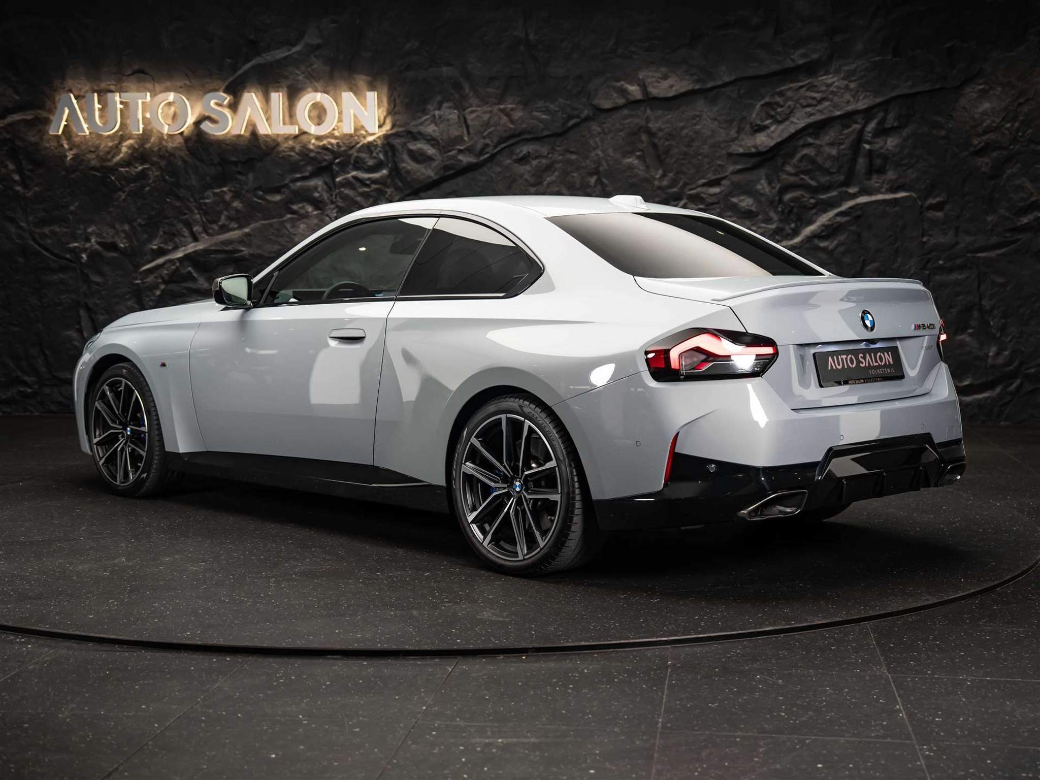 listing desktop thumbnail image 3