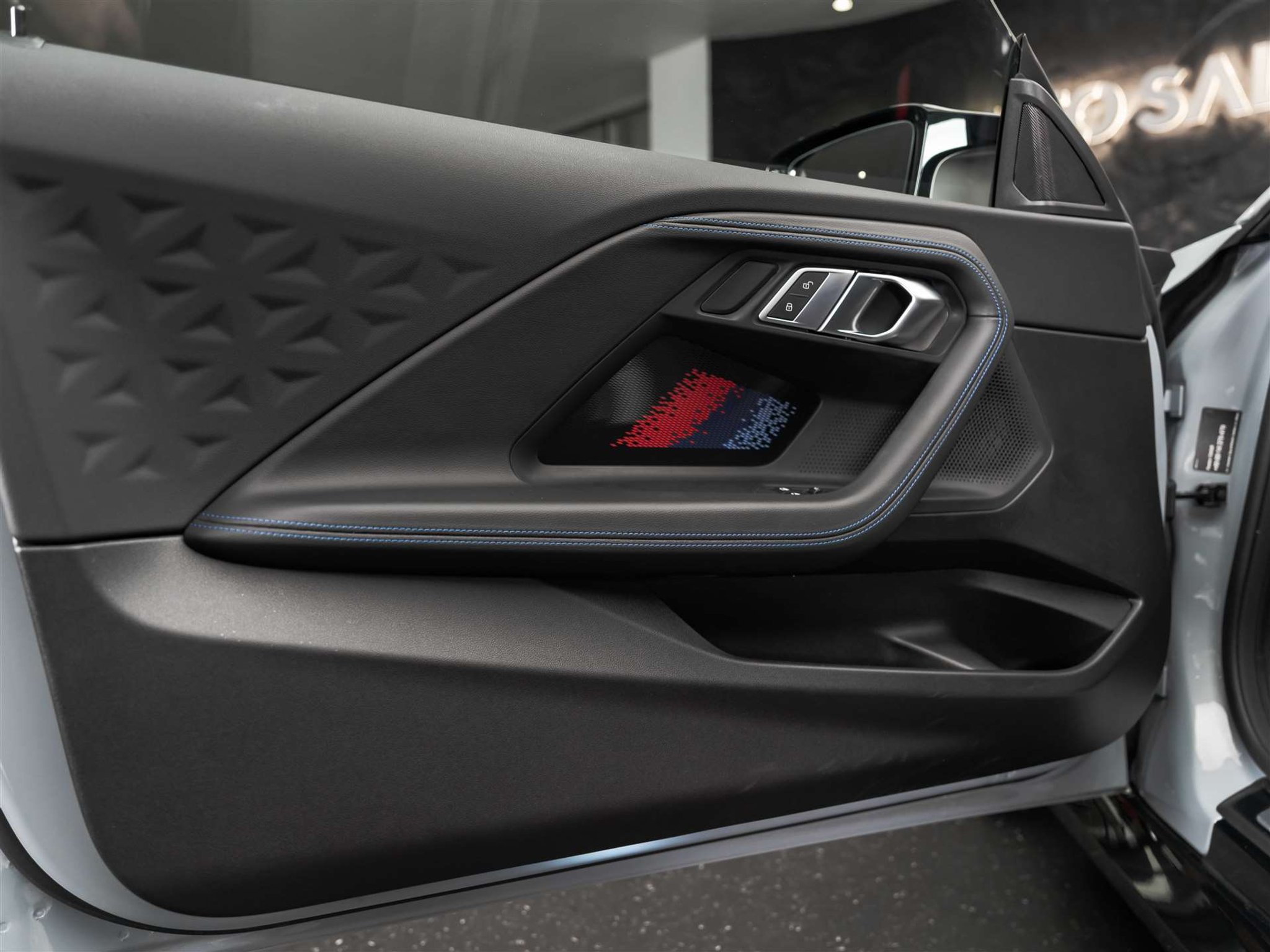 listing desktop thumbnail image 19