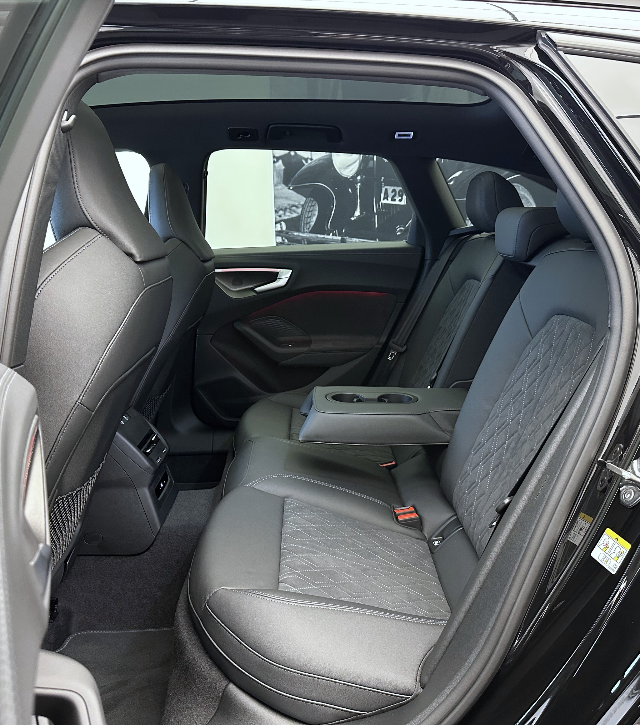 listing desktop thumbnail image 24