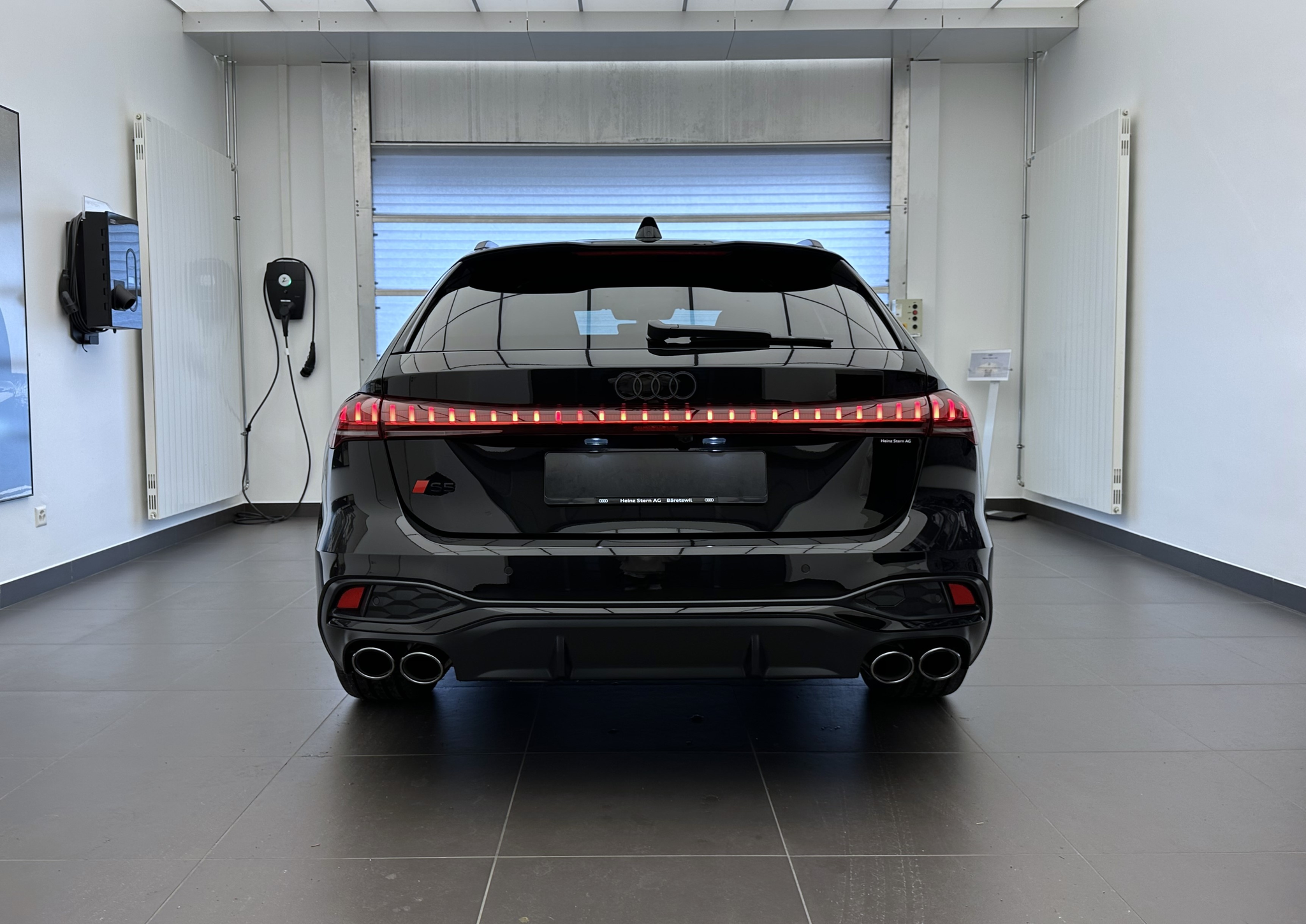 listing desktop thumbnail image 28