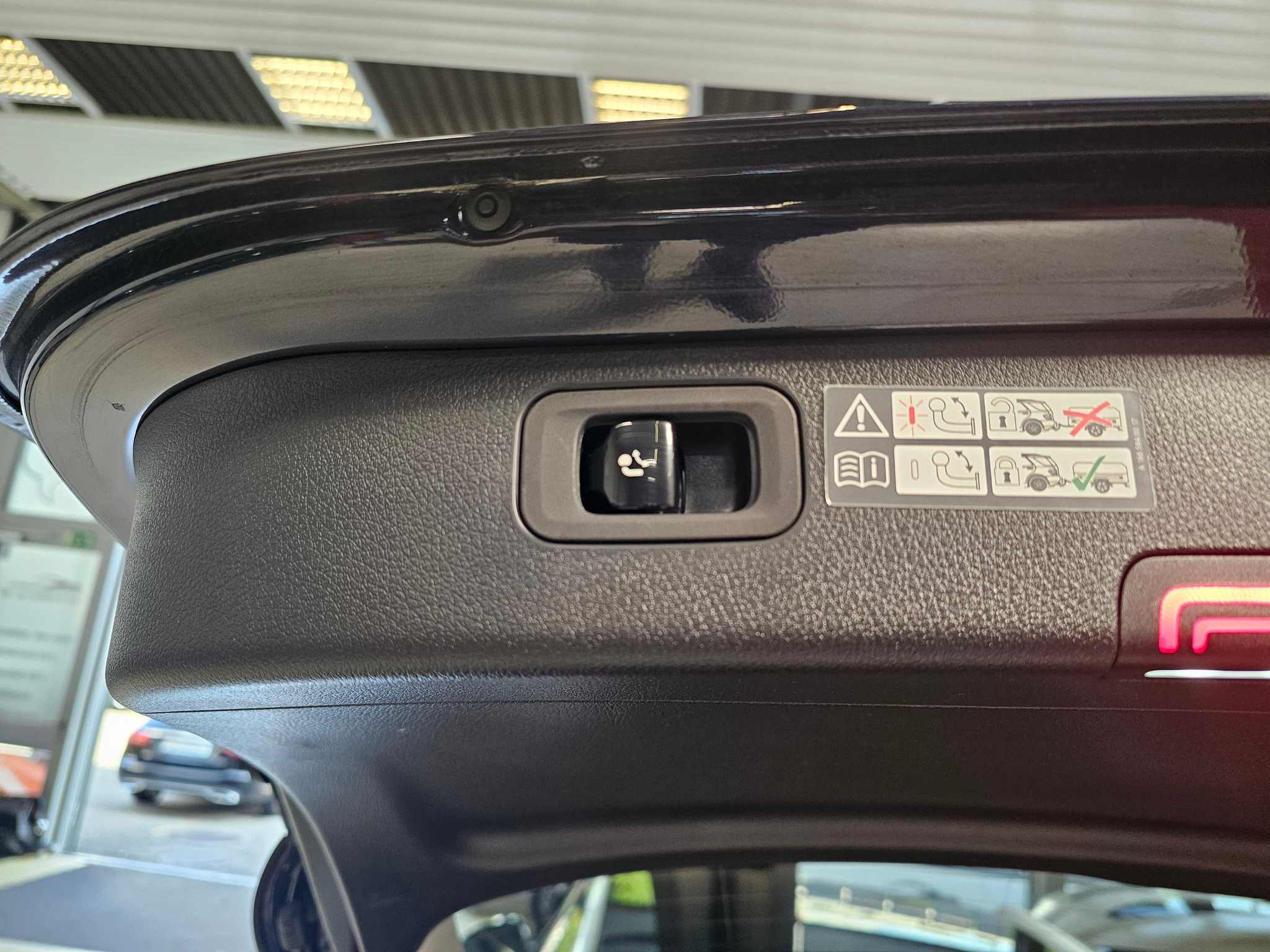 listing desktop thumbnail image 8