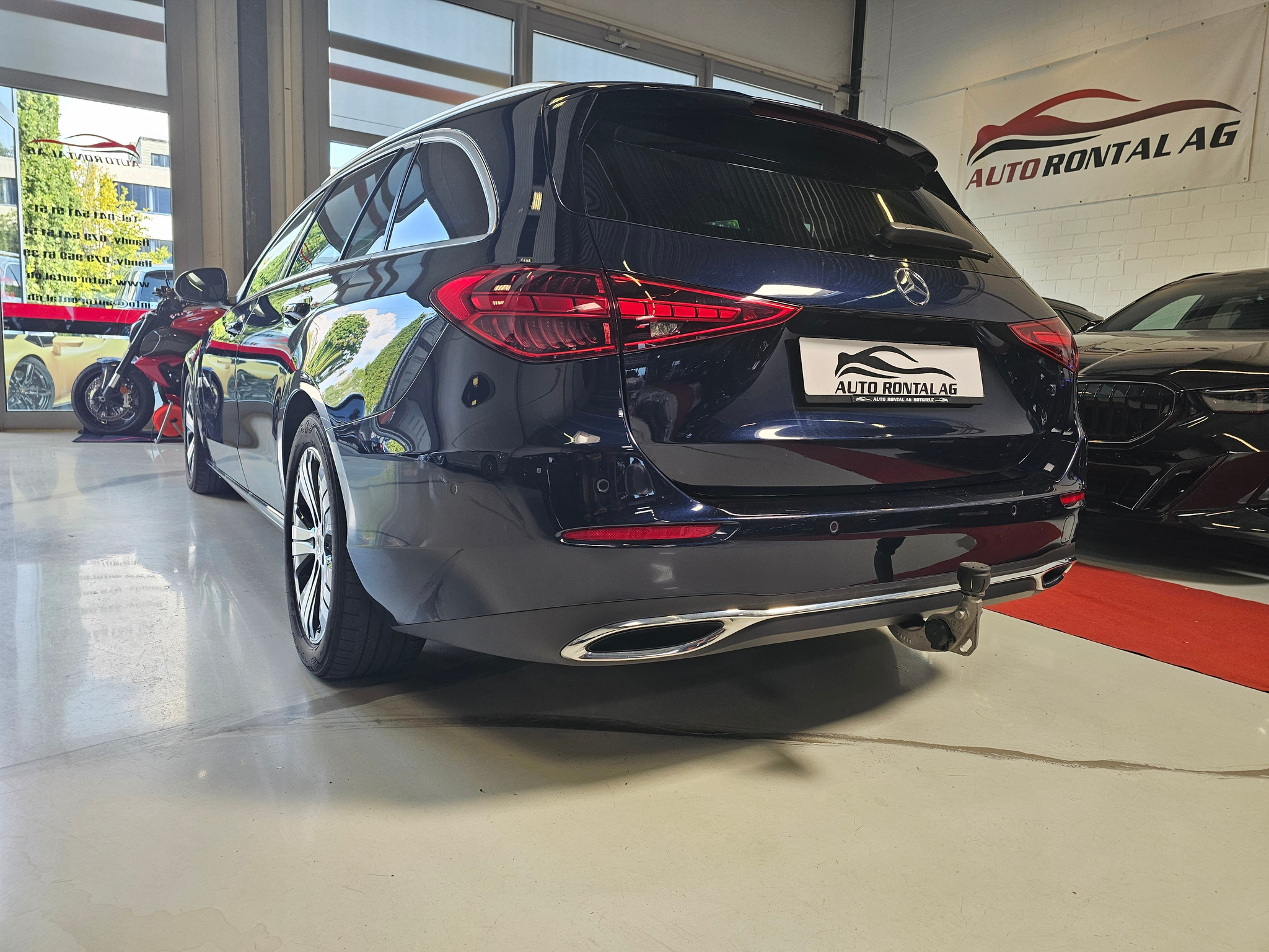 listing desktop thumbnail image 4