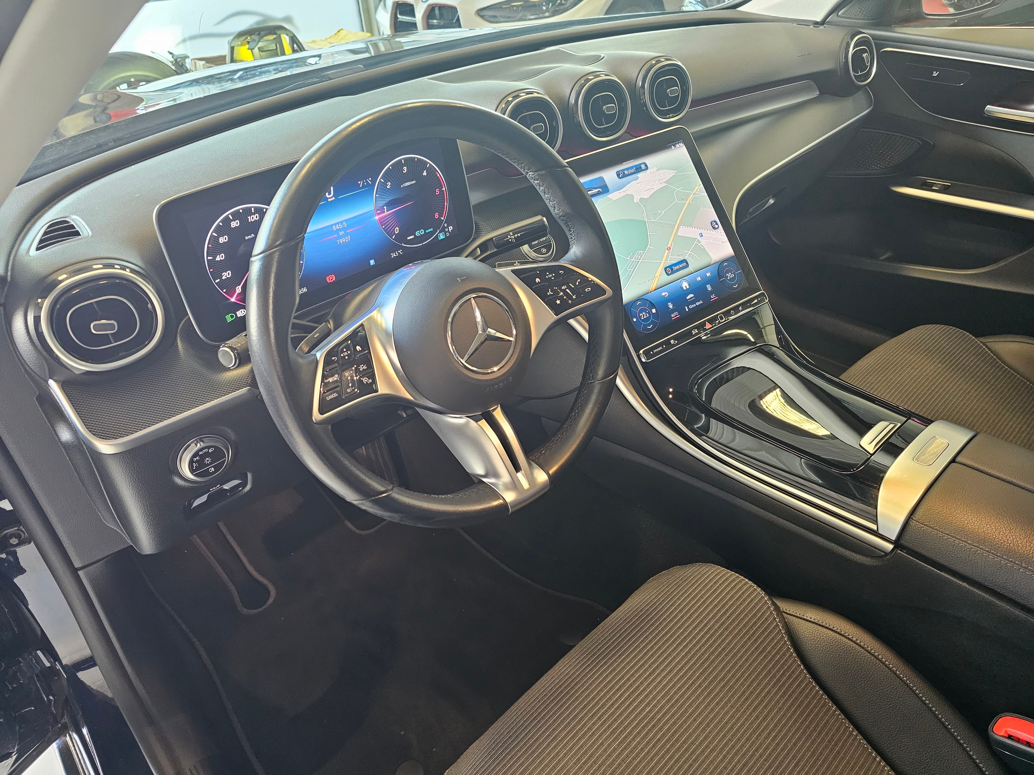 listing desktop thumbnail image 13