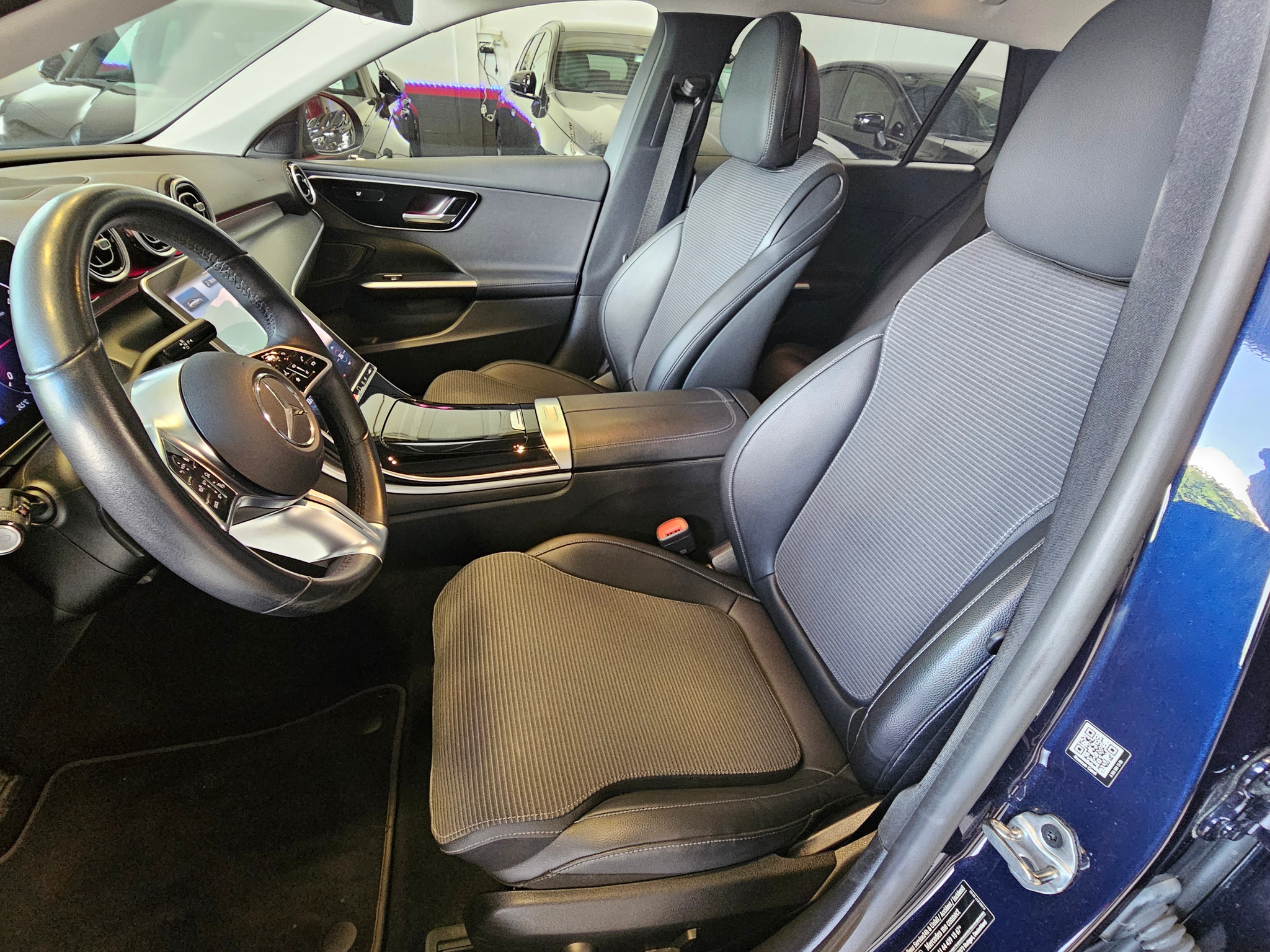 listing desktop thumbnail image 14