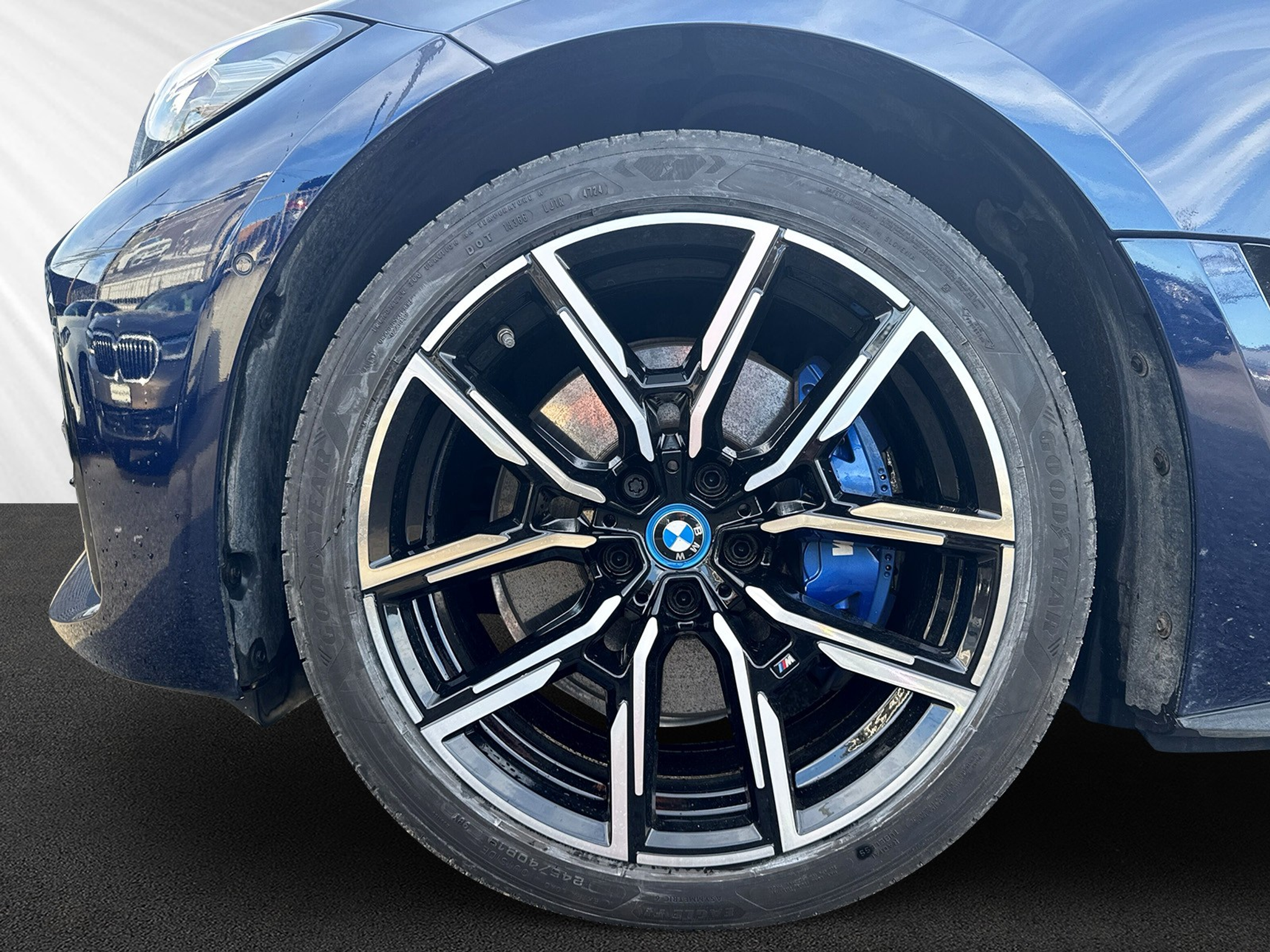 listing desktop thumbnail image 9