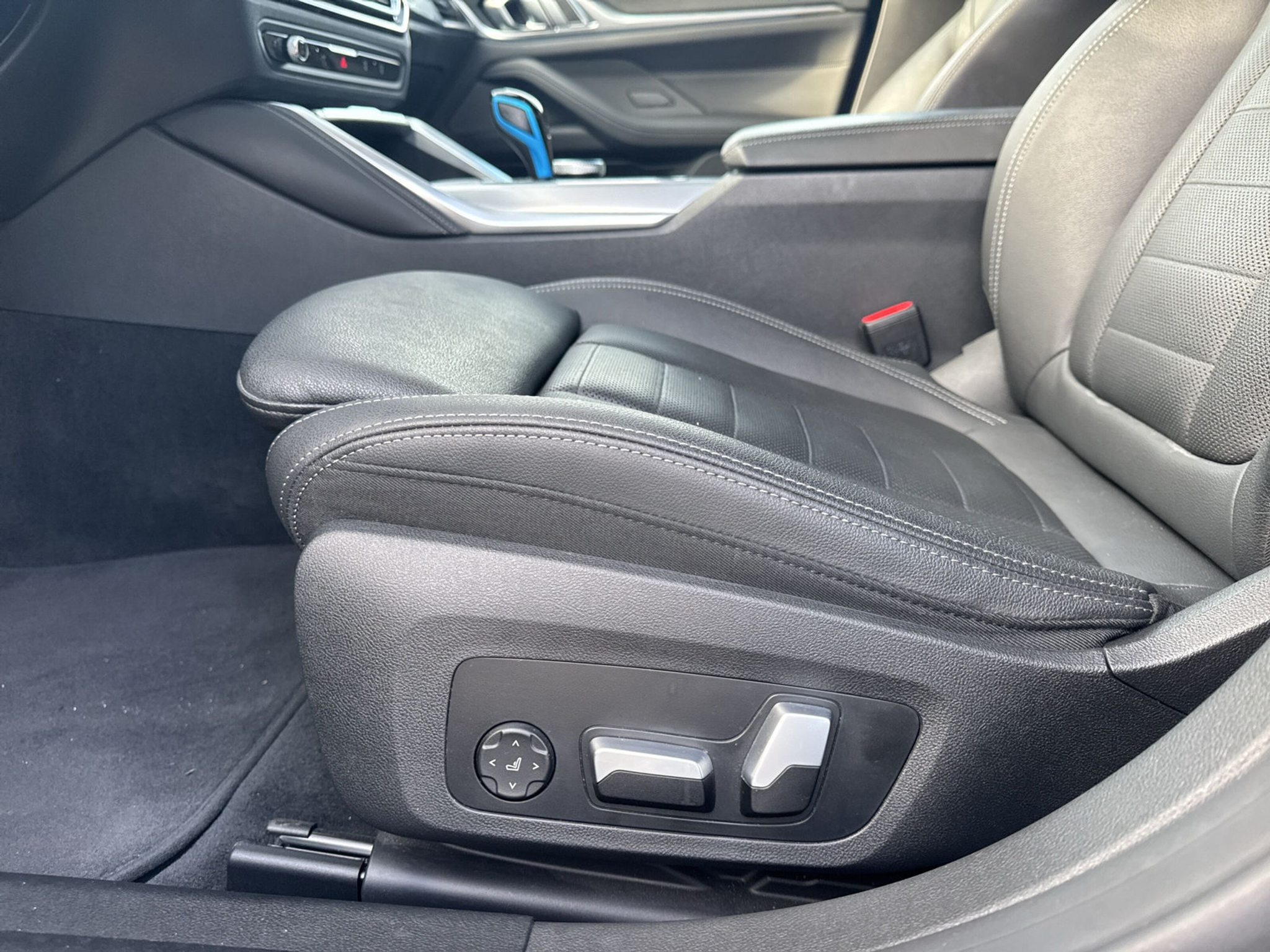 listing desktop thumbnail image 19