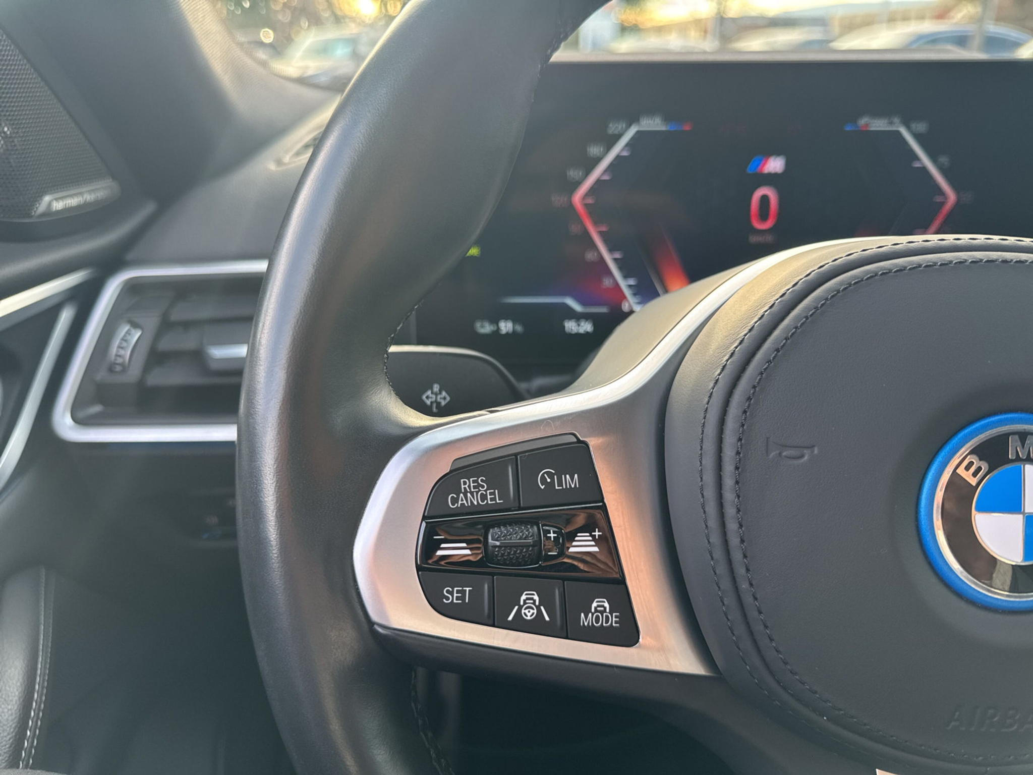 listing desktop thumbnail image 15