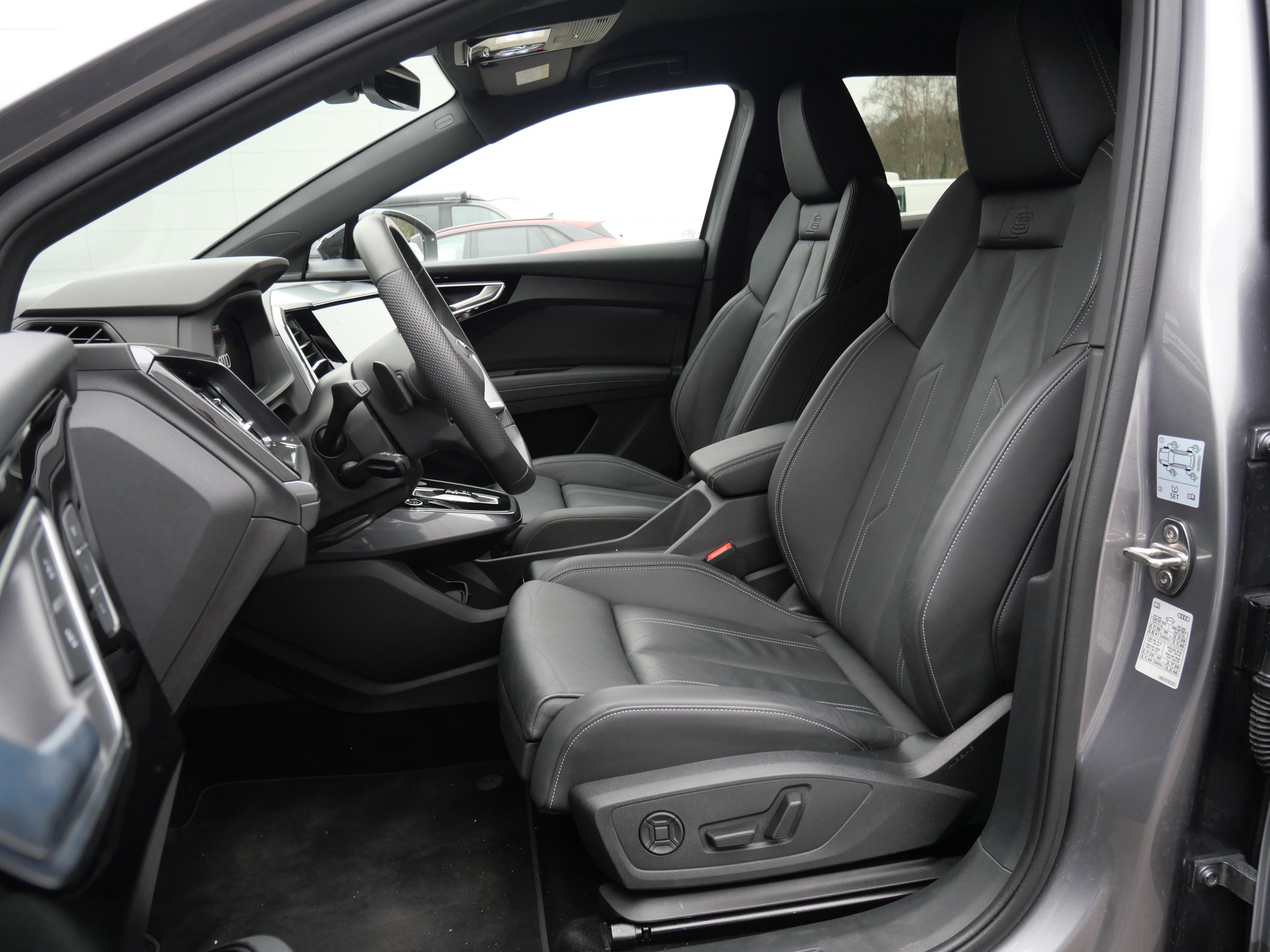 listing desktop thumbnail image 13