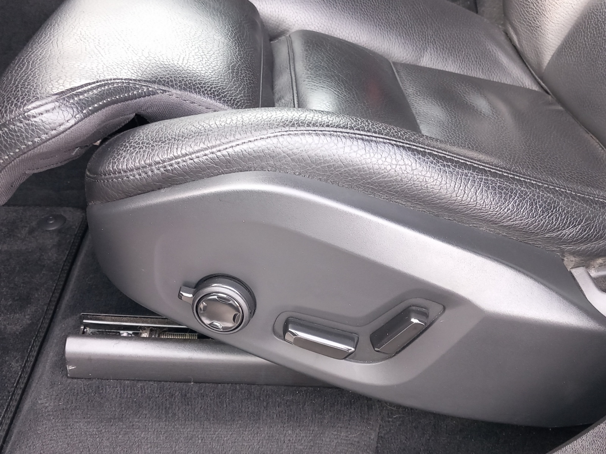 listing desktop thumbnail image 25