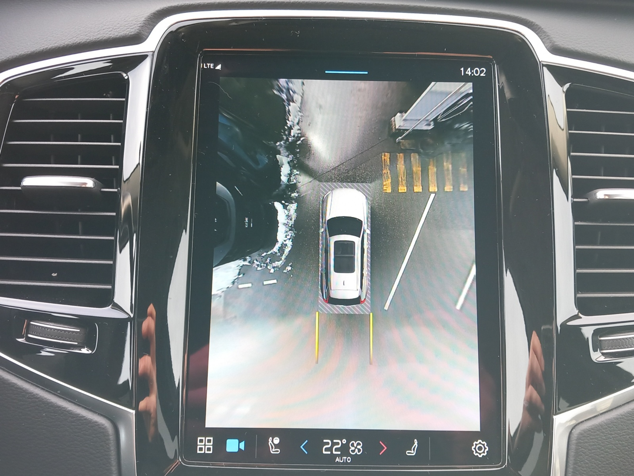 listing desktop thumbnail image 19