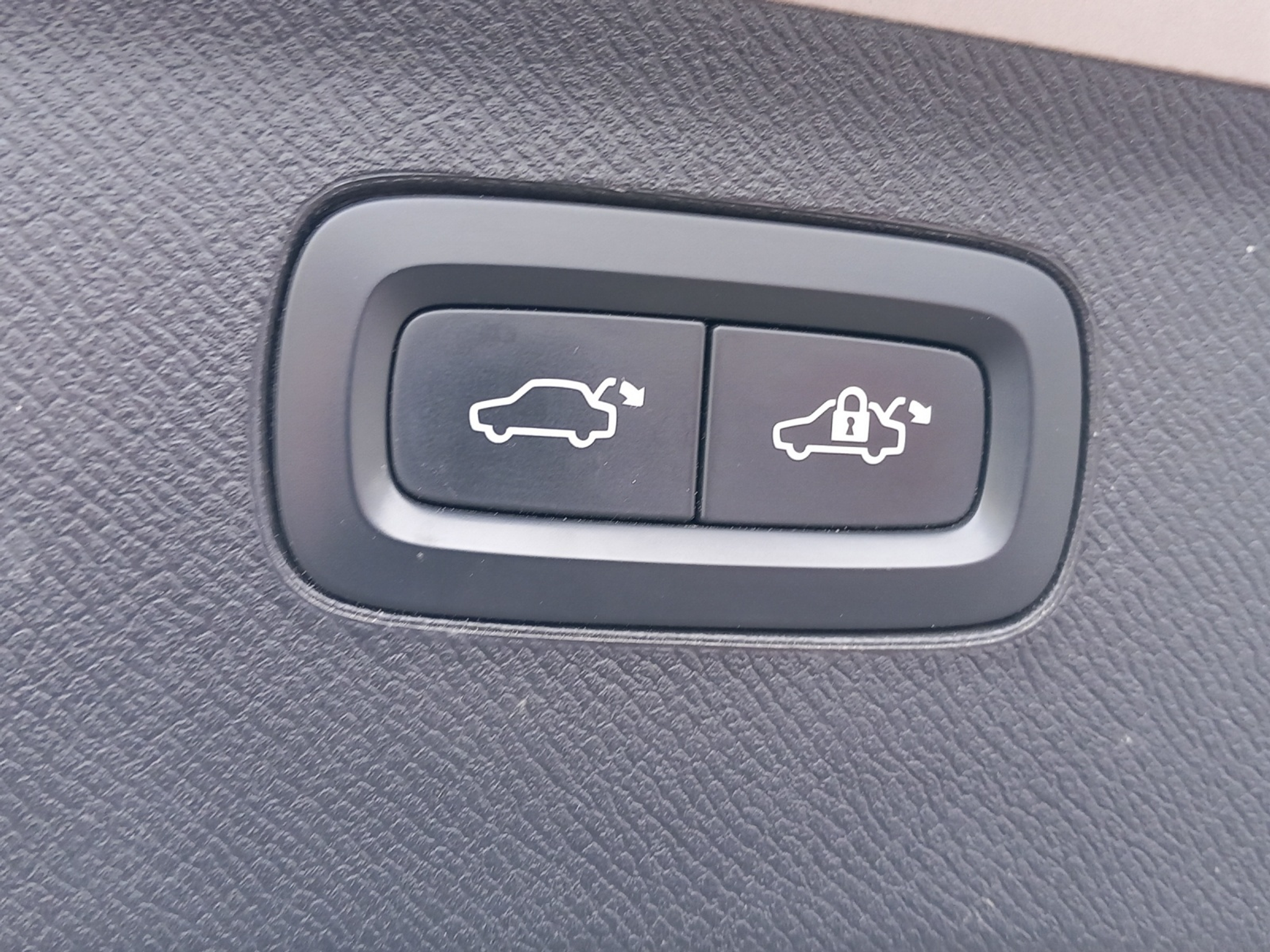 listing desktop thumbnail image 26