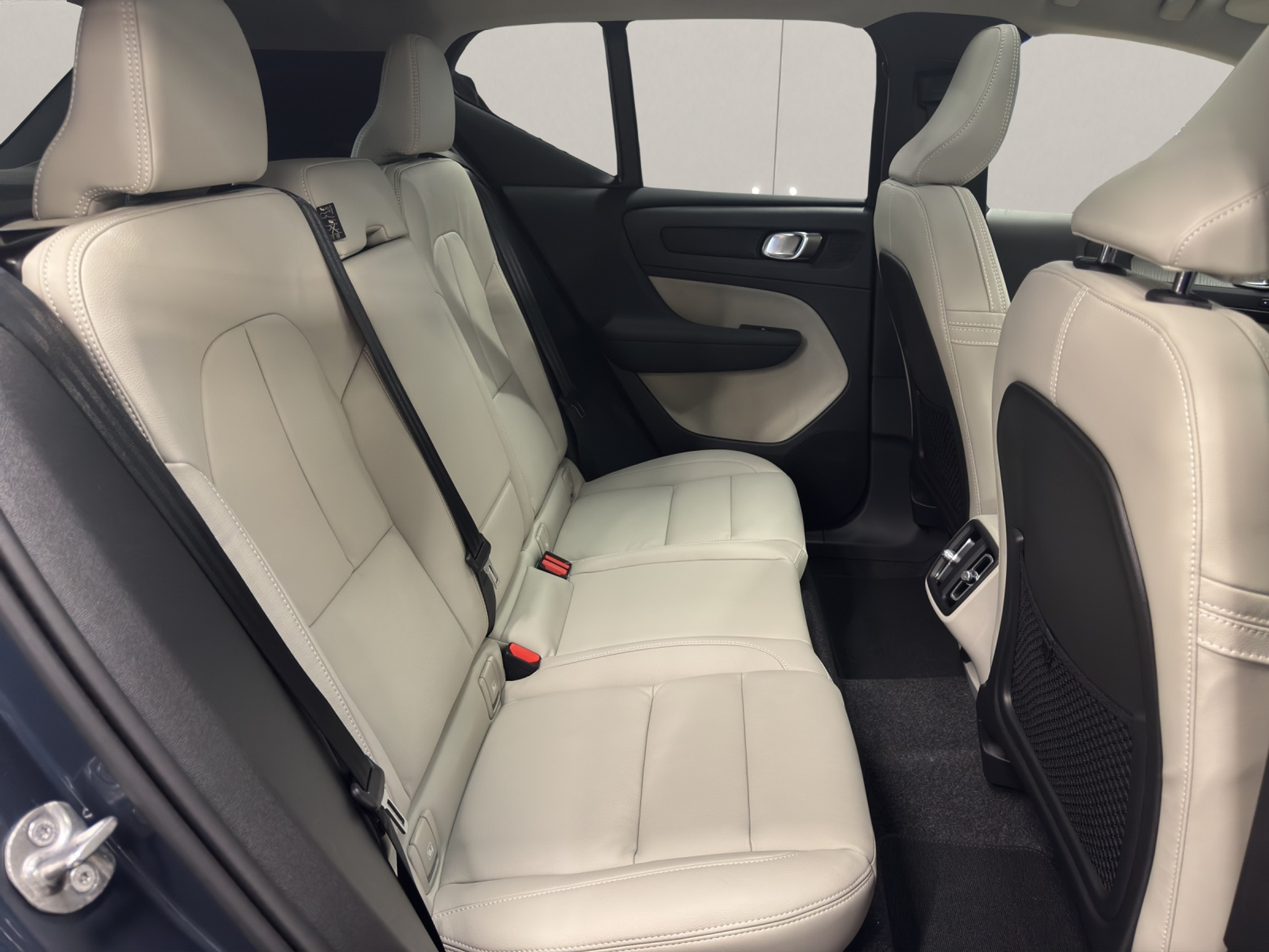 listing desktop thumbnail image 10