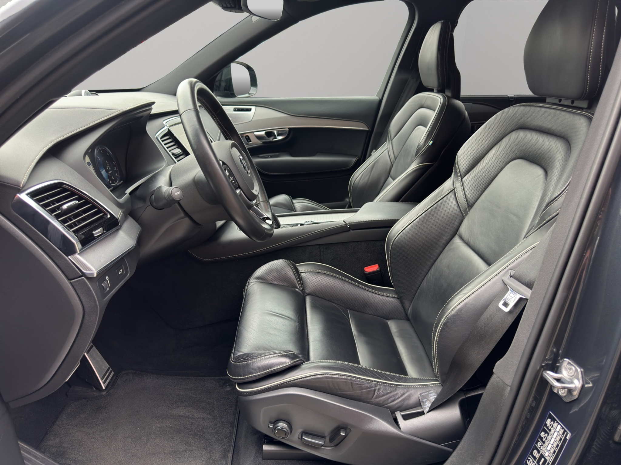 listing desktop thumbnail image 8