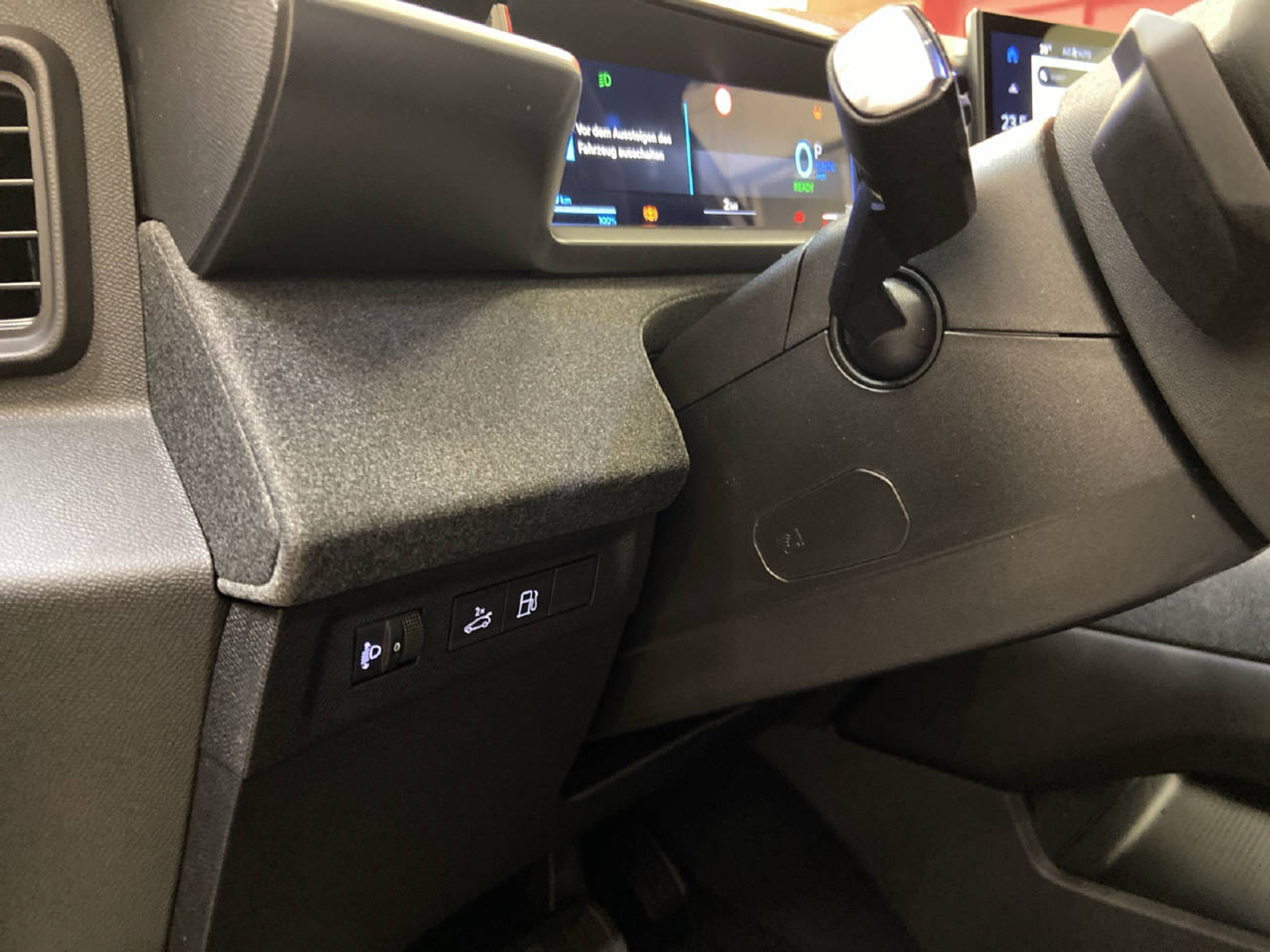 listing desktop thumbnail image 12