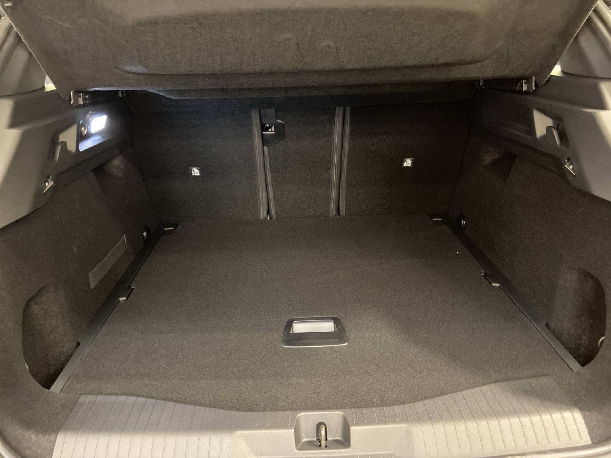 listing desktop thumbnail image 11