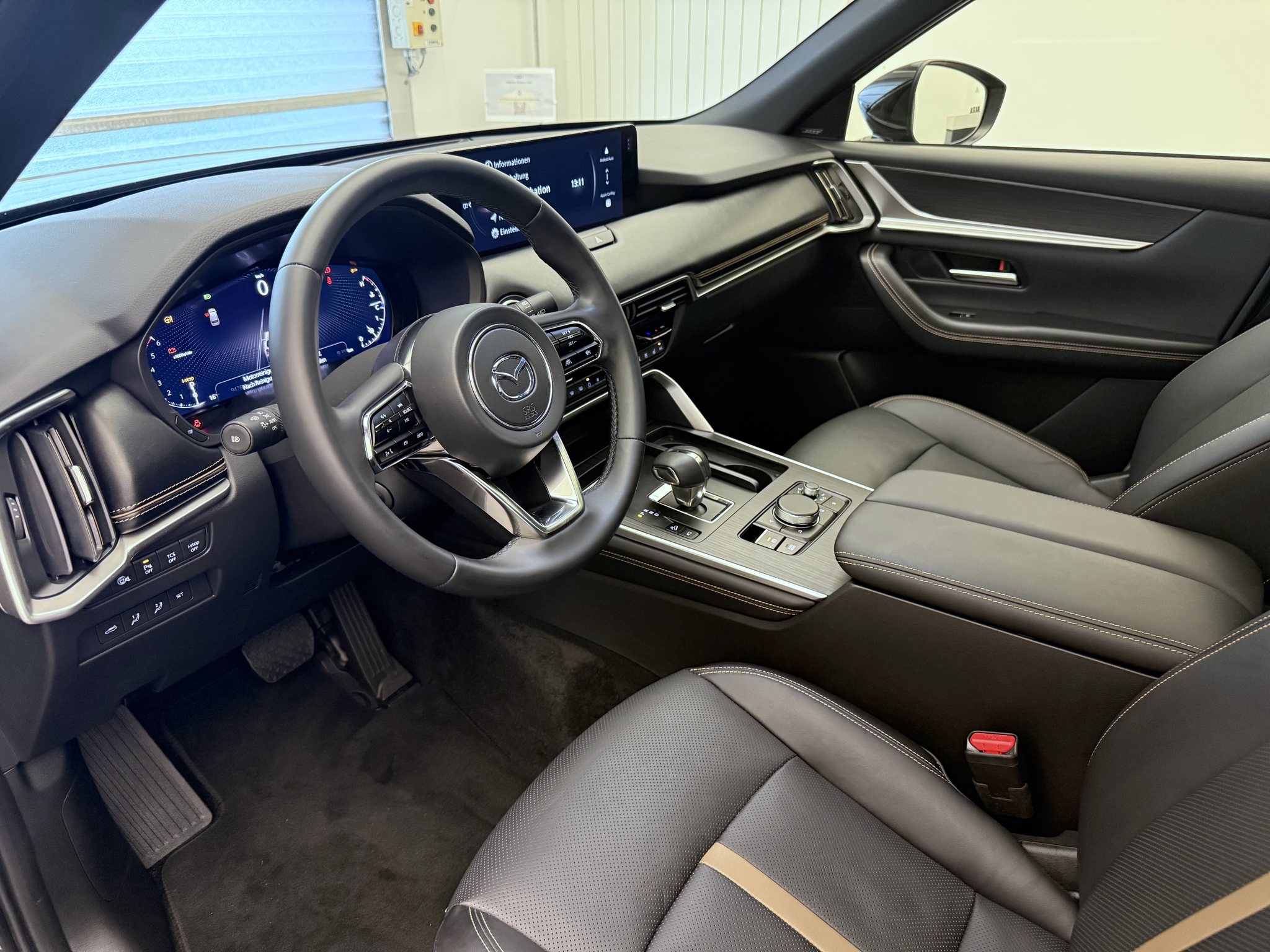 listing desktop thumbnail image 5