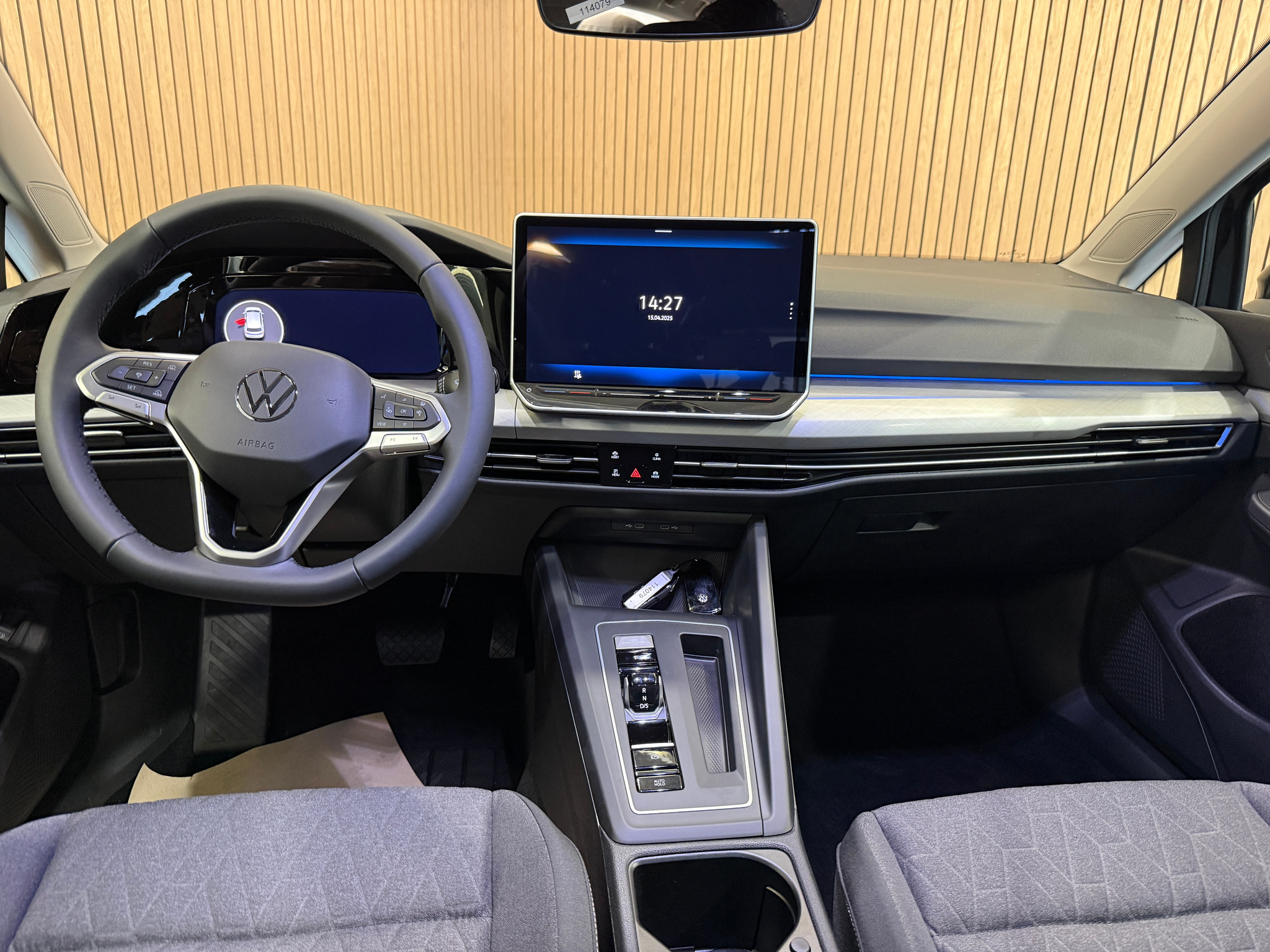 listing desktop thumbnail image 5