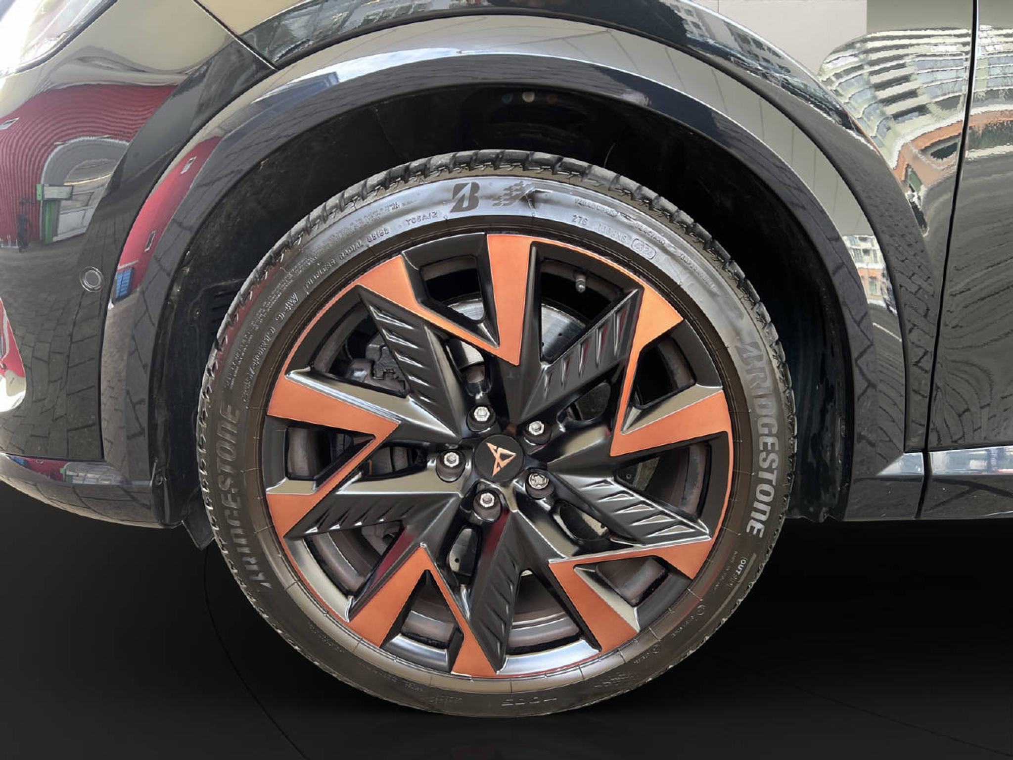 listing desktop thumbnail image 8