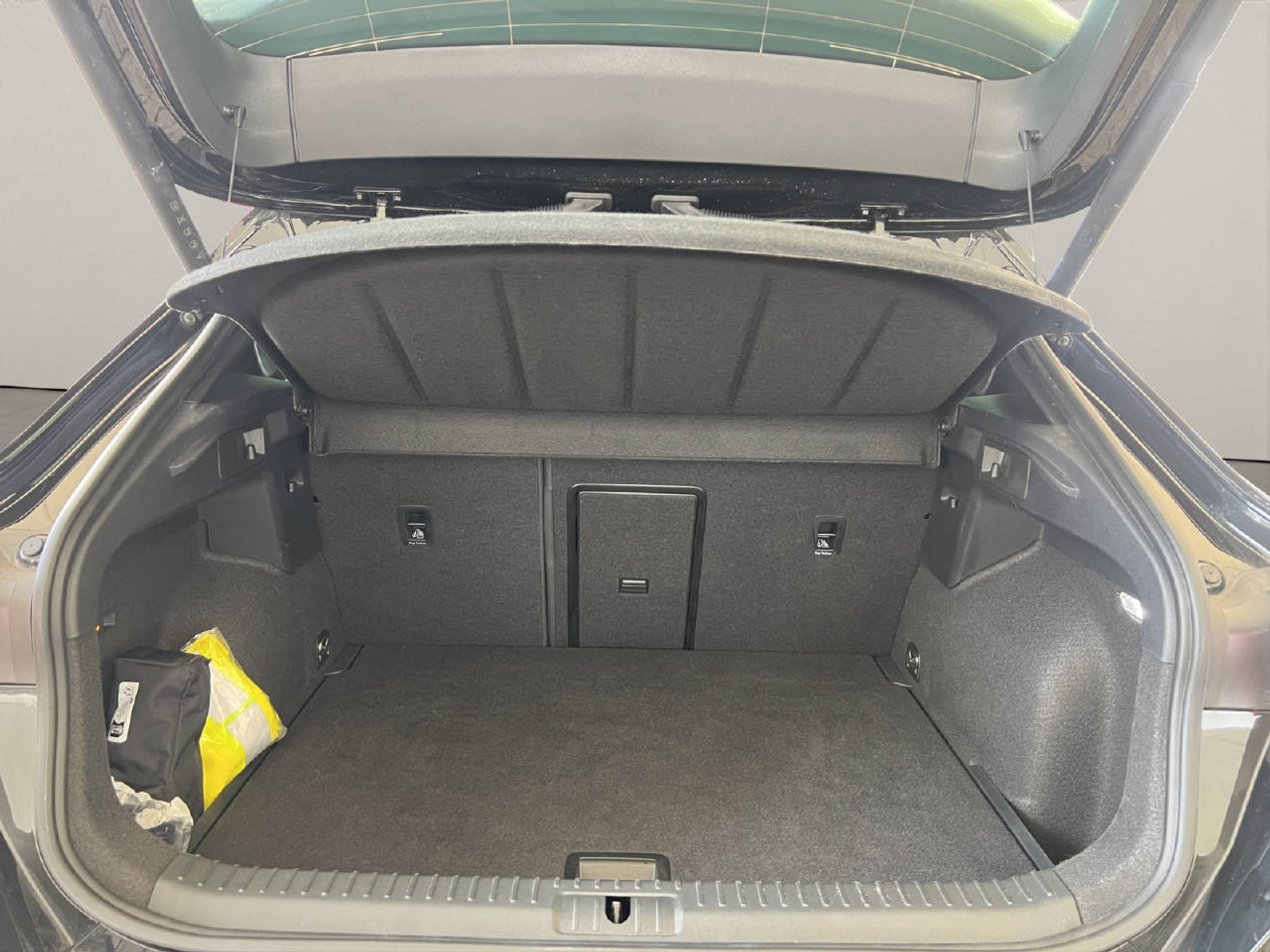 listing desktop thumbnail image 20