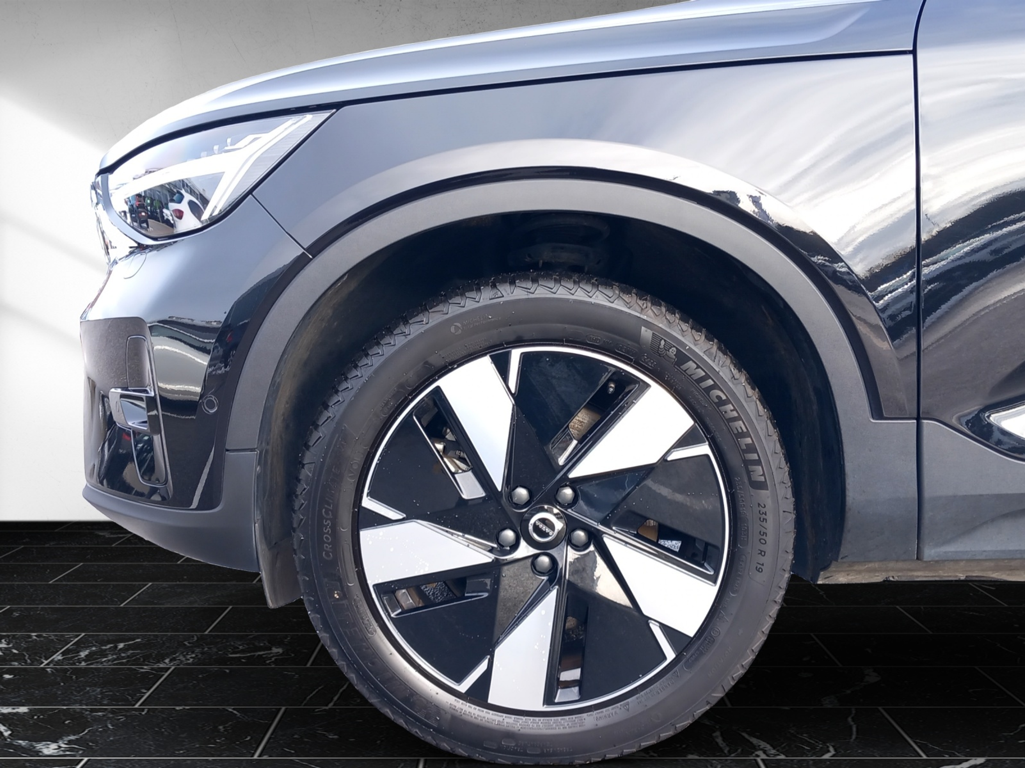 listing desktop thumbnail image 8