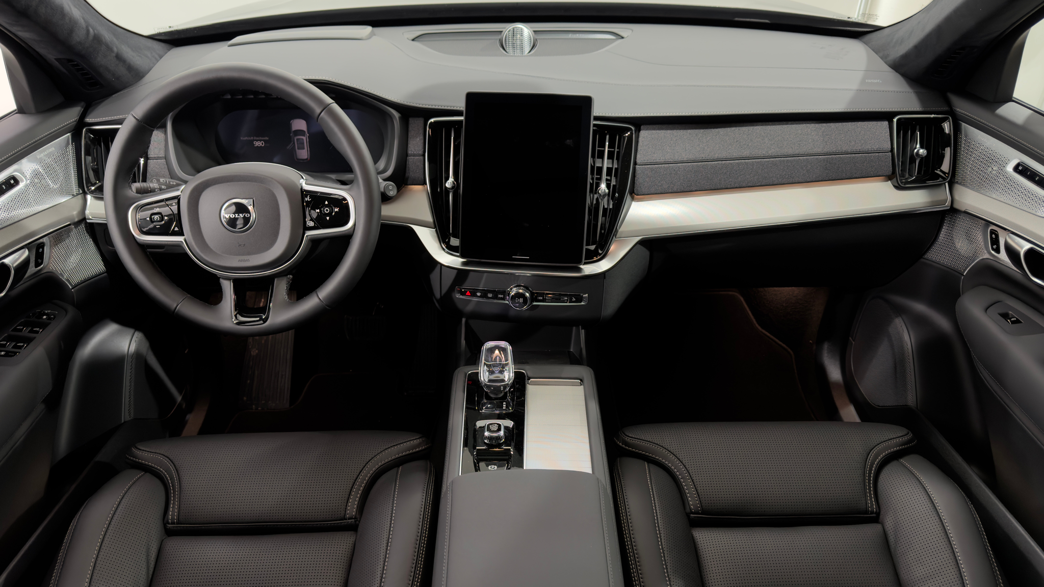 listing desktop thumbnail image 4