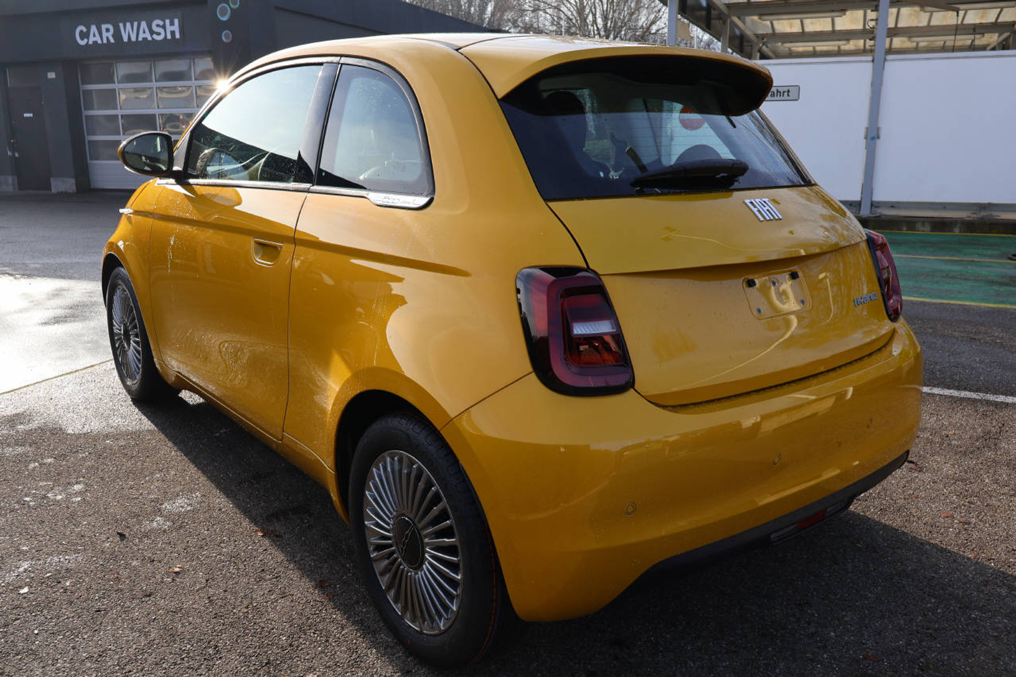 listing desktop thumbnail image 5