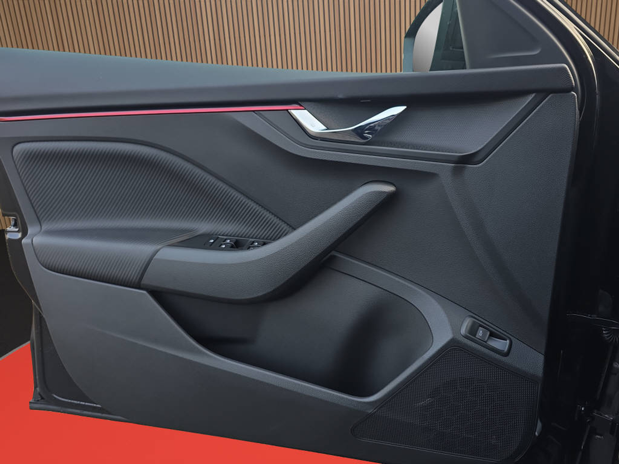 listing desktop thumbnail image 13