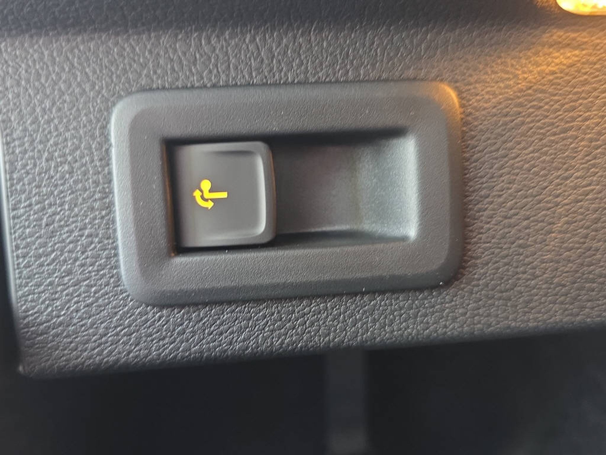 listing desktop thumbnail image 23